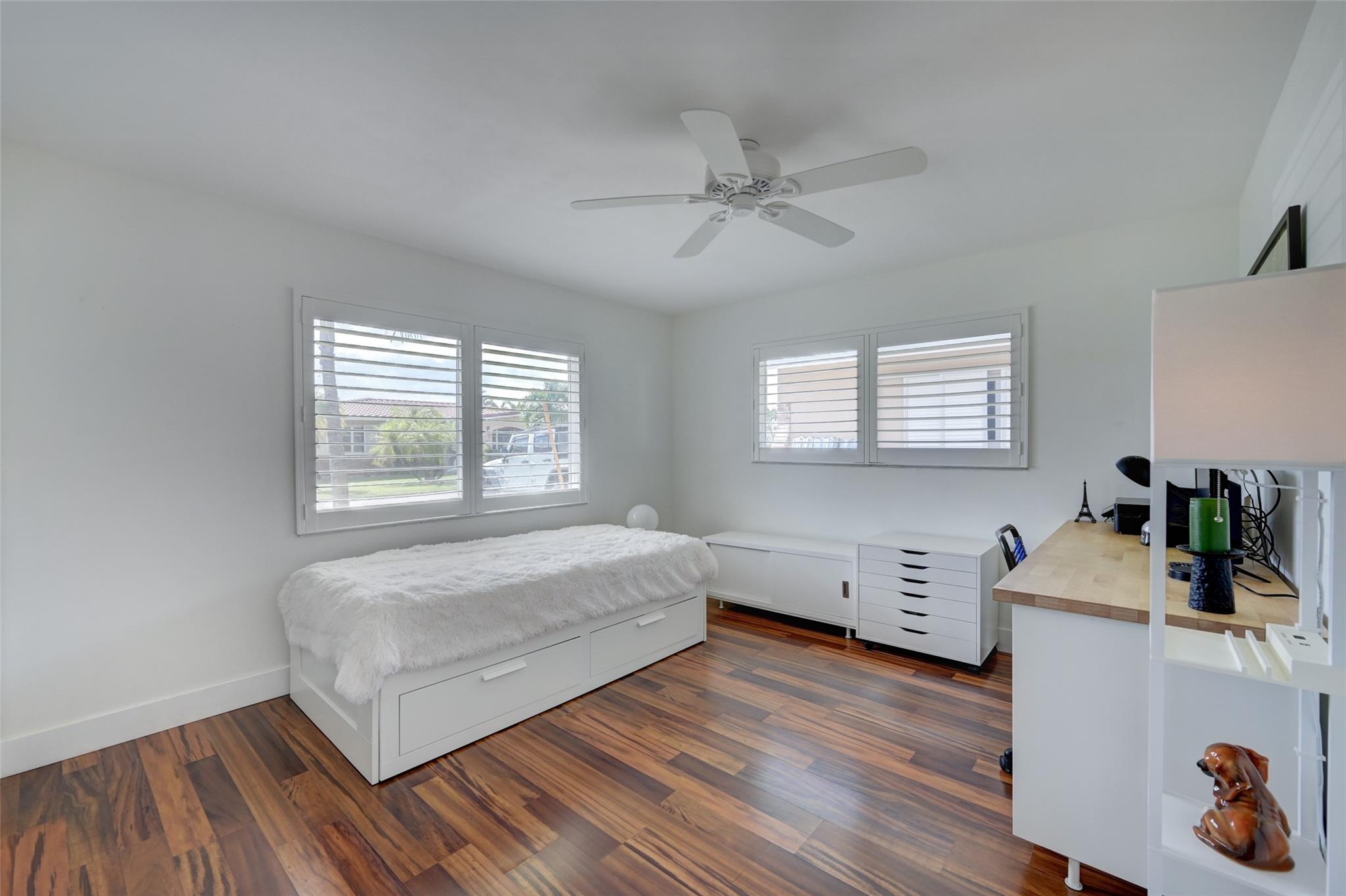 Crystal Lake Villas - Residential