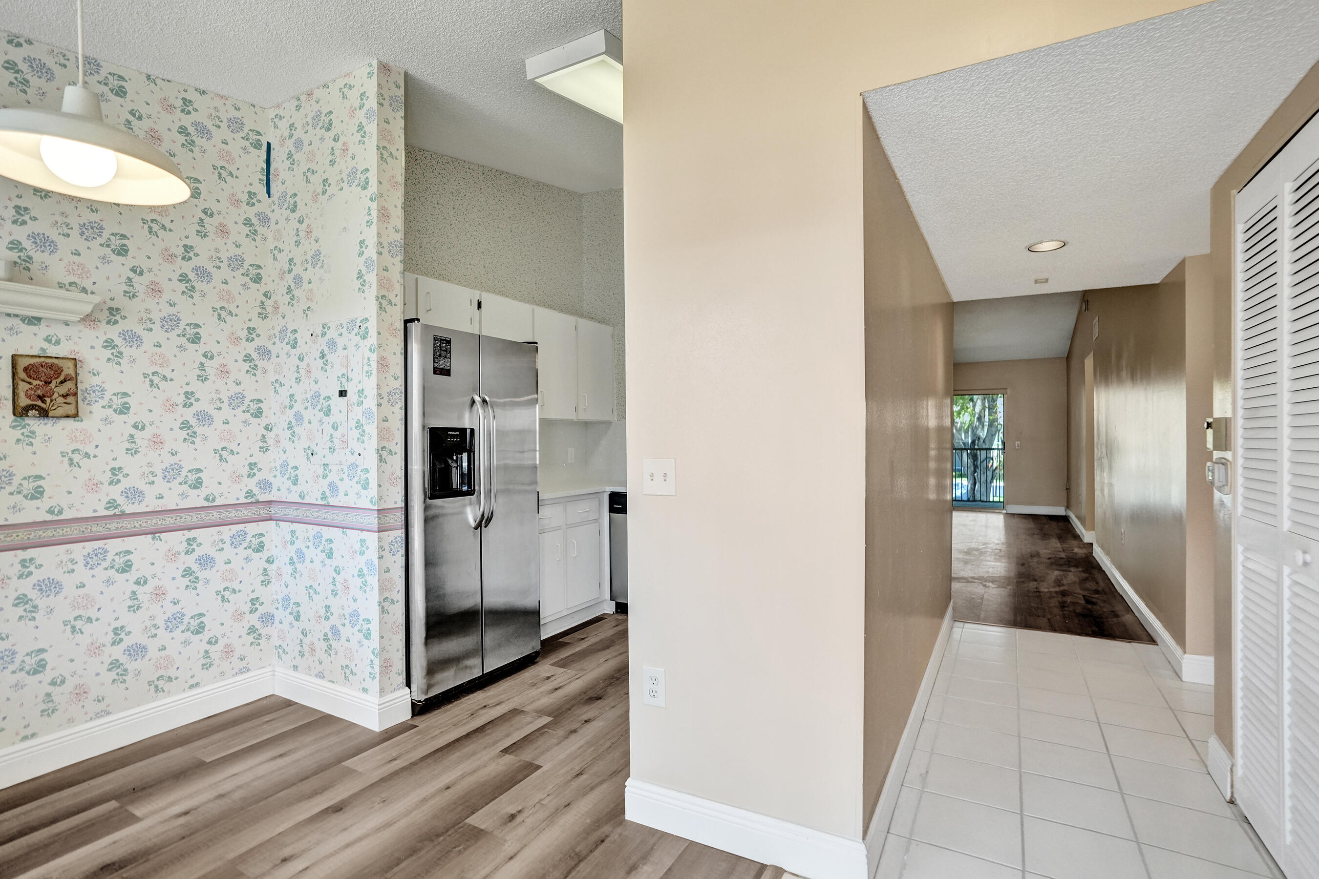 TRENT CONDOMINIUM - Residential