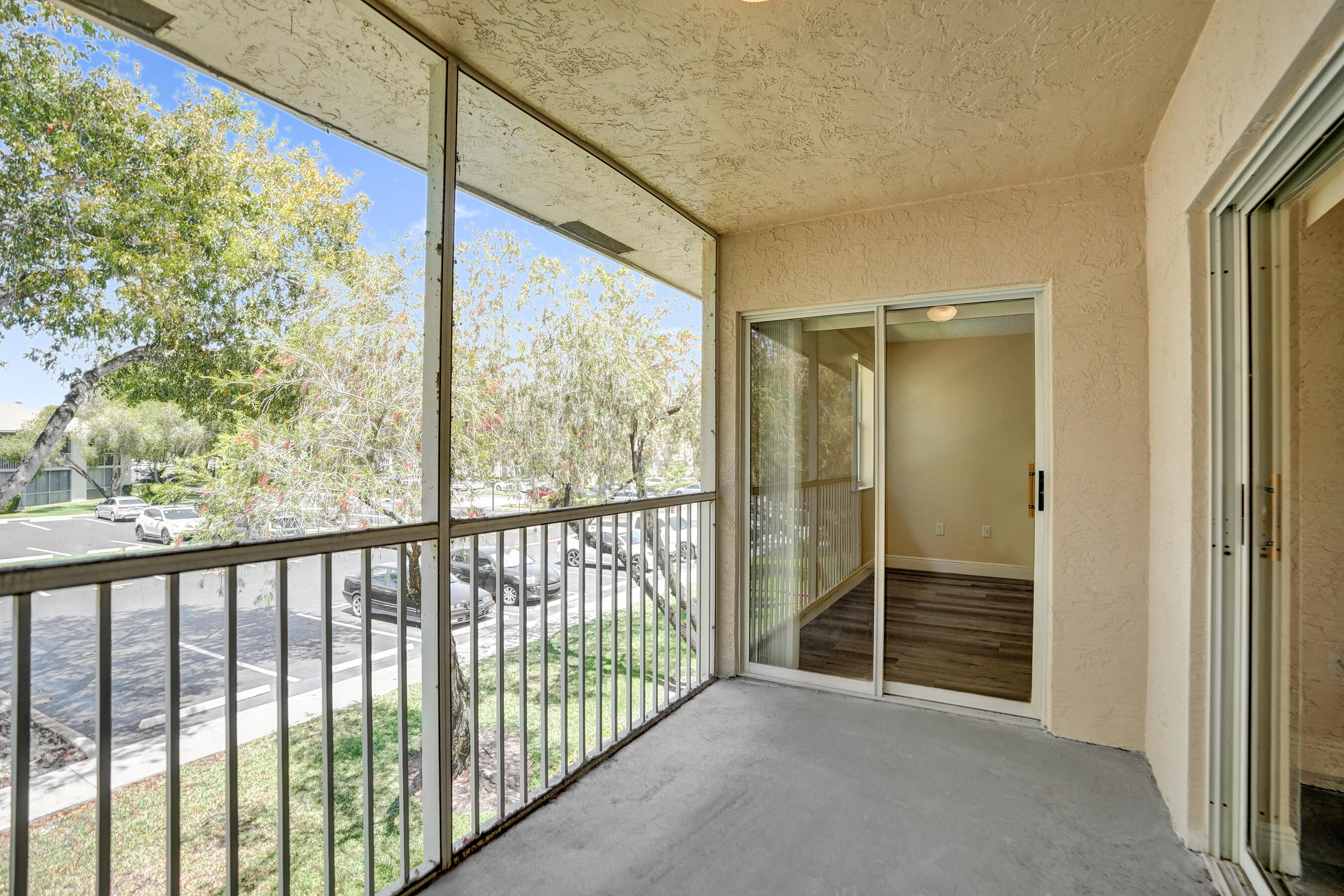 TRENT CONDOMINIUM - Residential