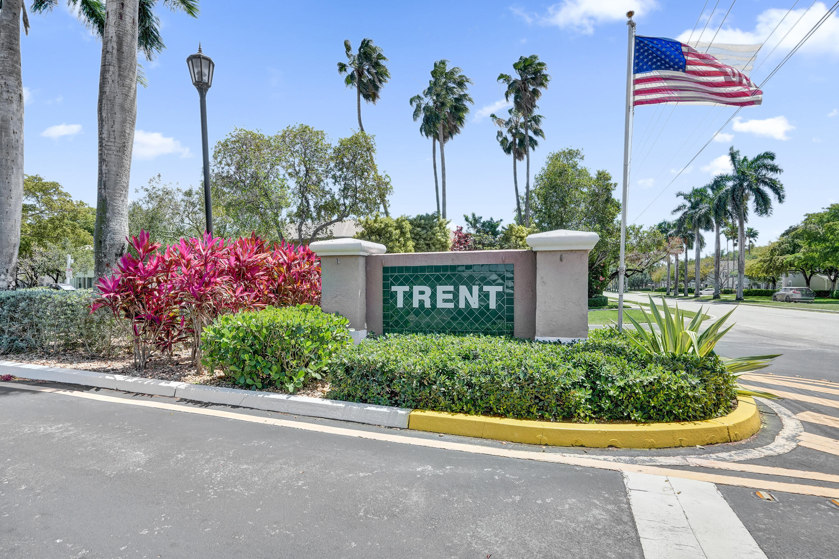 TRENT CONDOMINIUM - Residential