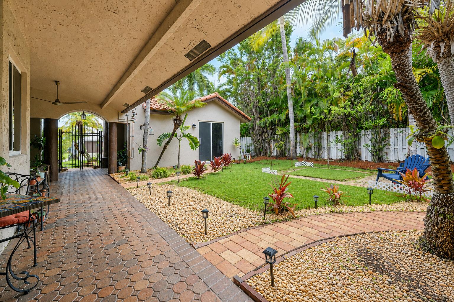 WINDSOR PALMS - Residential
