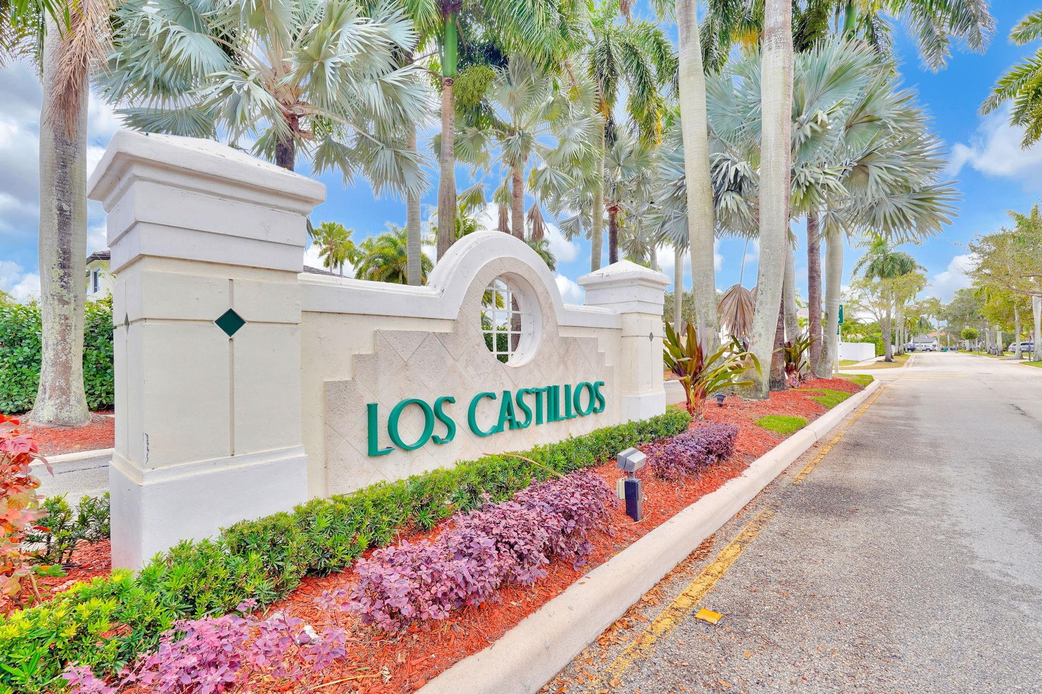 WINDSOR PALMS - Residential