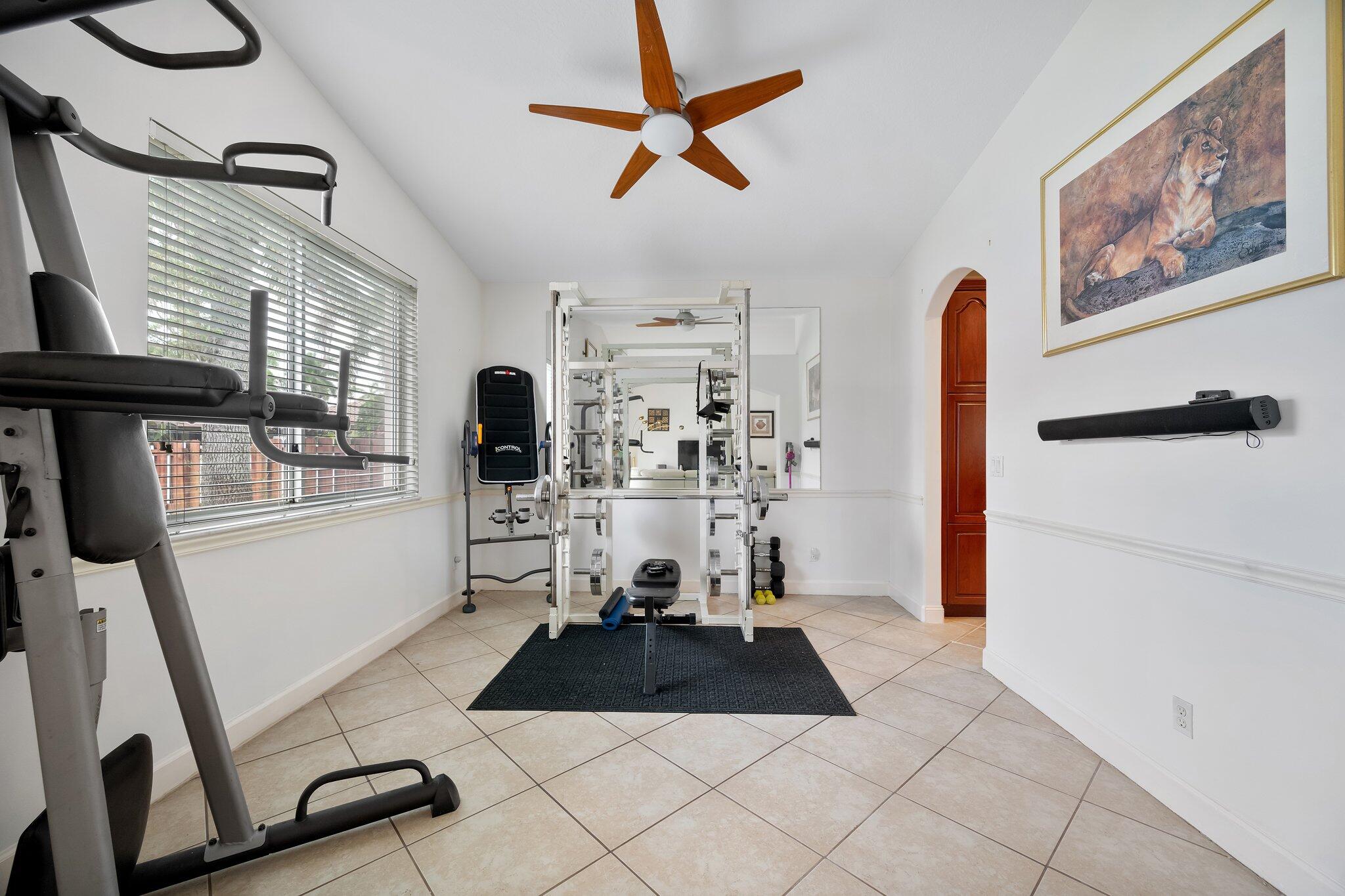 WINDSOR PALMS - Residential