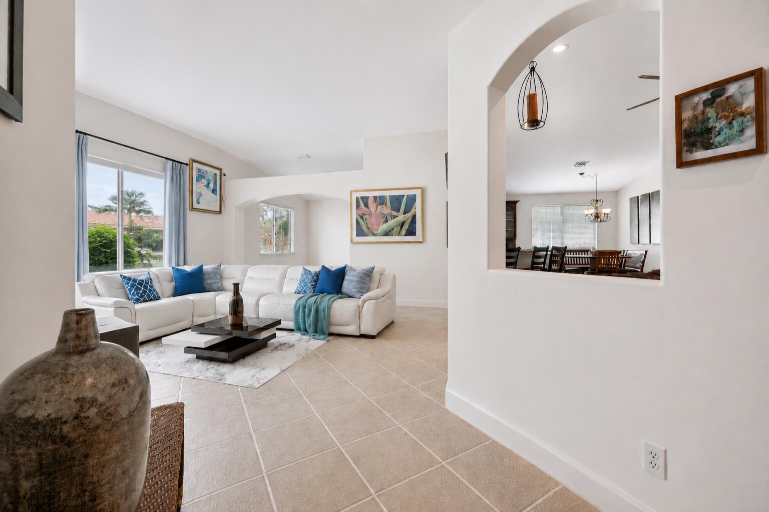 WINDSOR PALMS - Residential