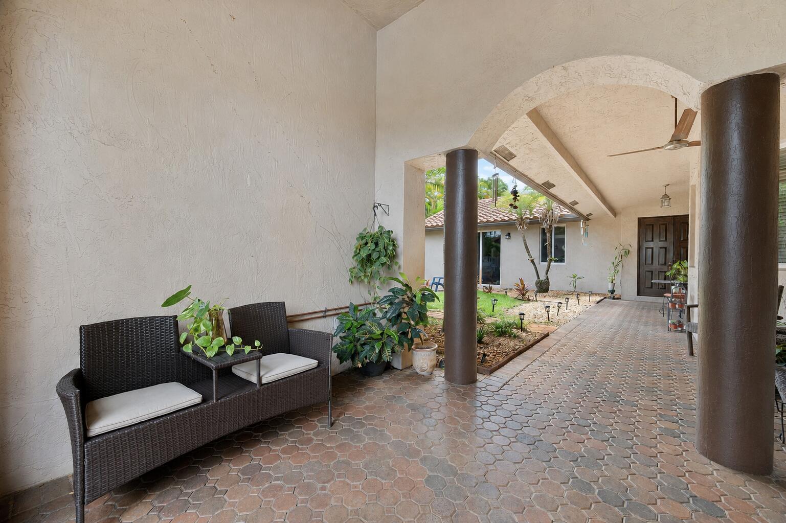 WINDSOR PALMS - Residential