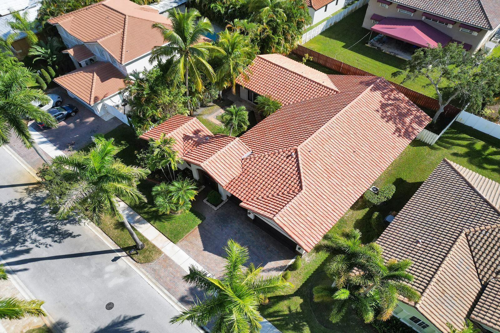 WINDSOR PALMS - Residential