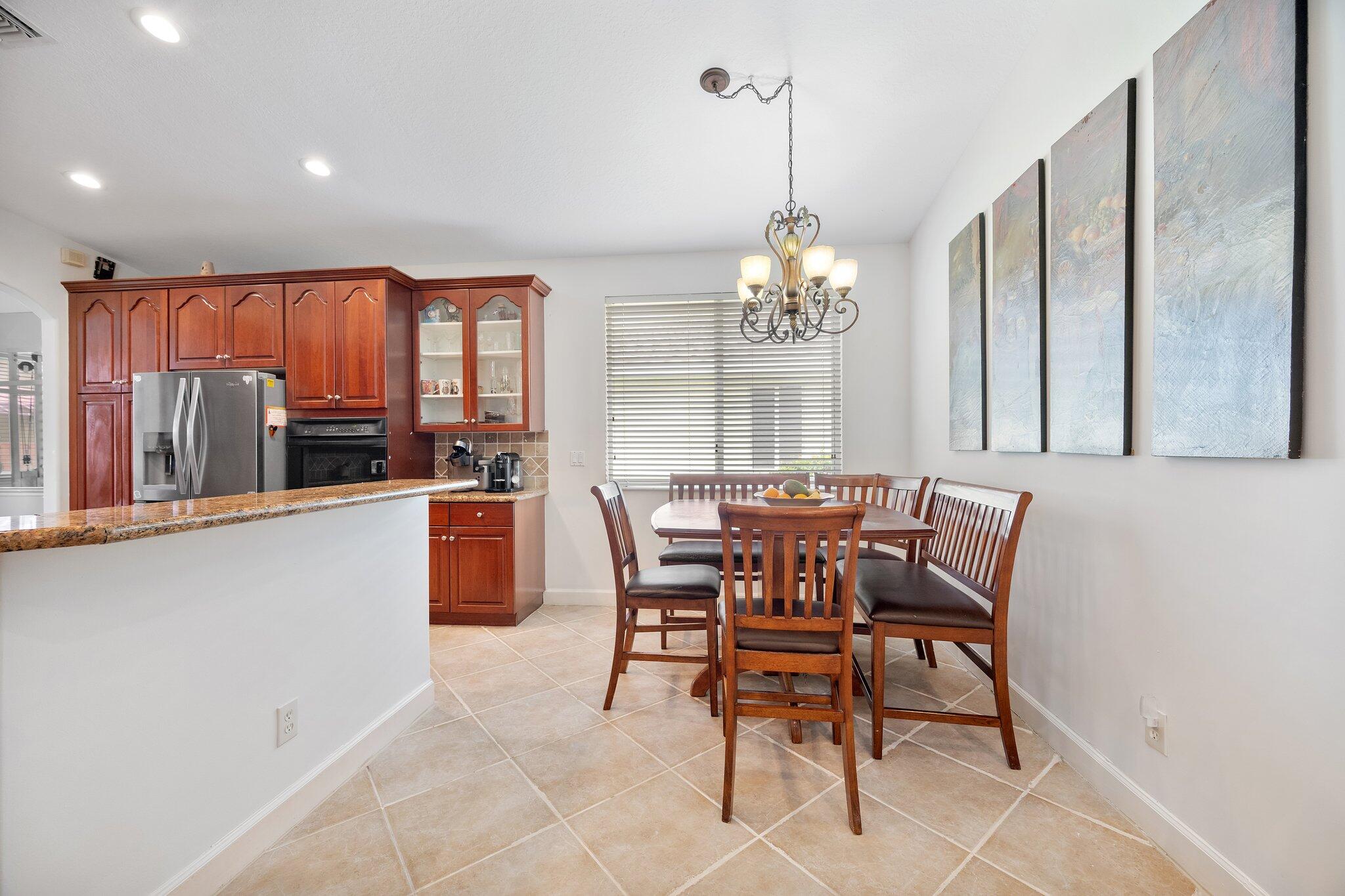 WINDSOR PALMS - Residential