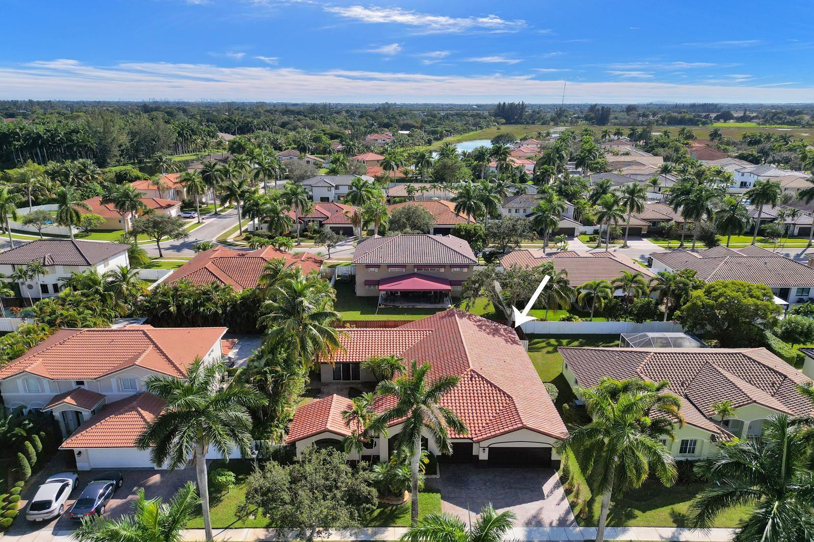 WINDSOR PALMS - Residential