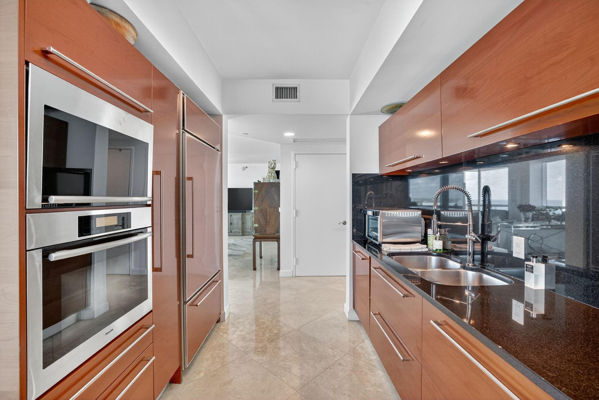 LAS OLAS BEACH CLUB CONDO - Residential