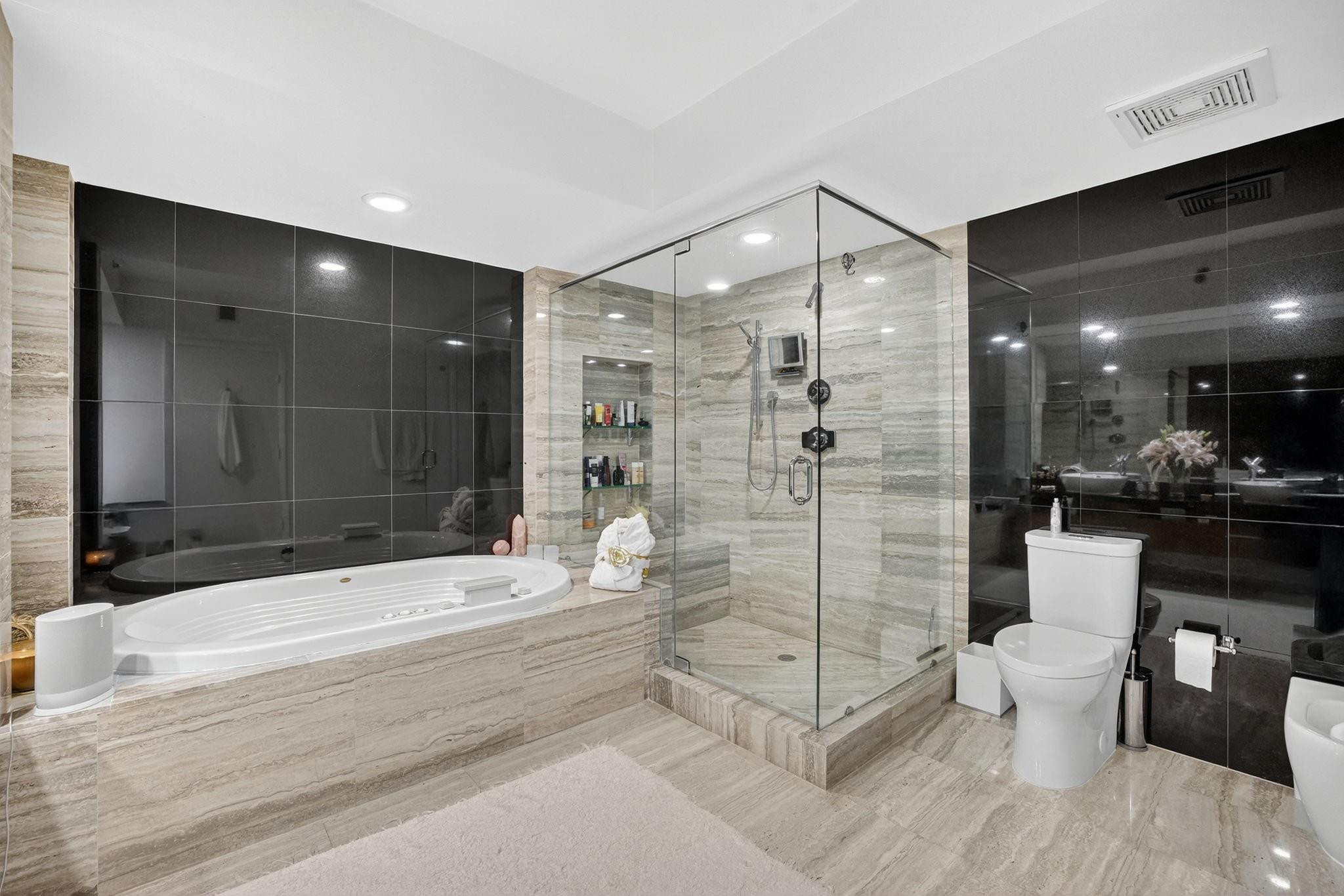 LAS OLAS BEACH CLUB CONDO - Residential