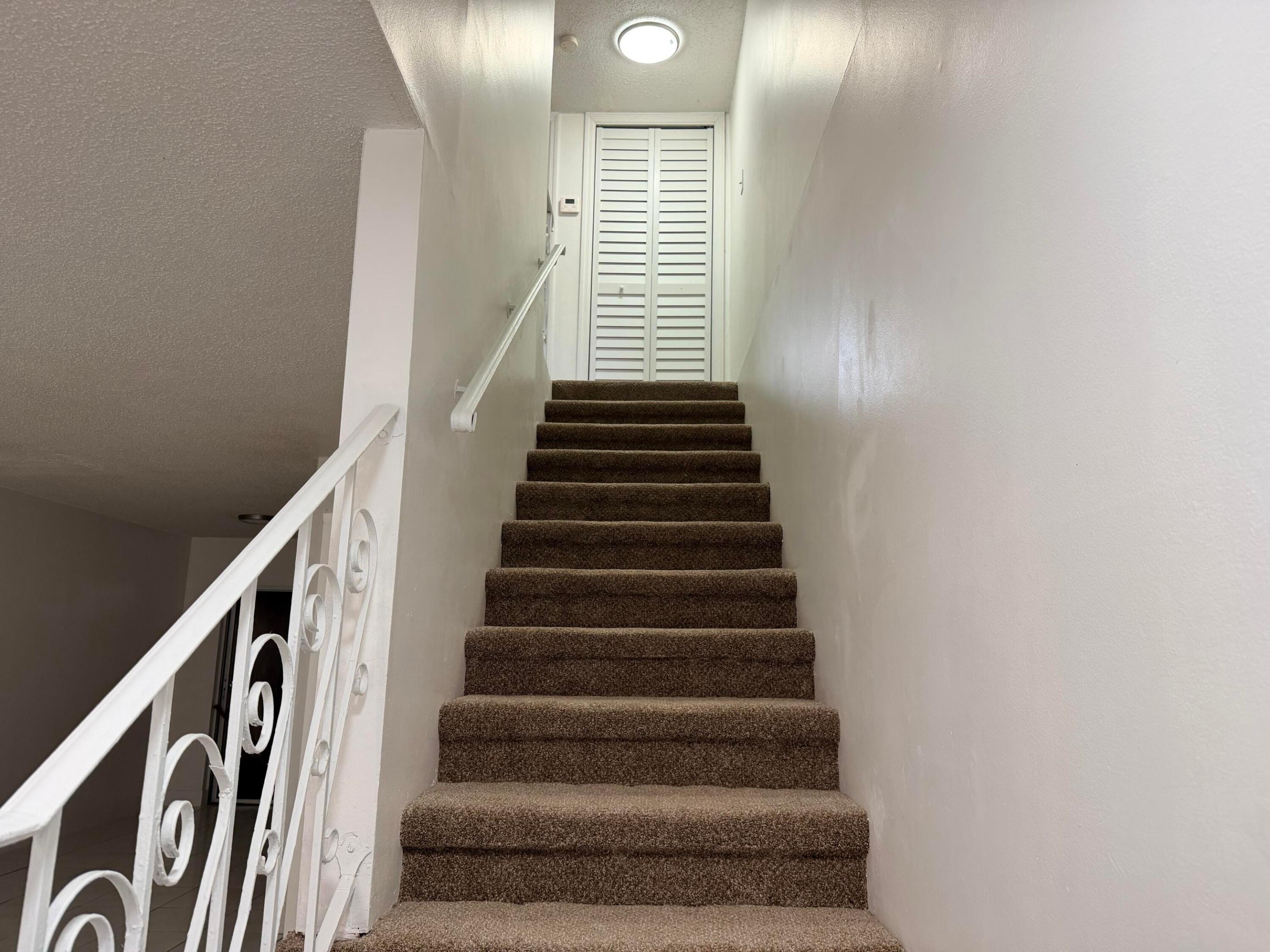 ROYAL OAKS TOWNHOUSE 4 CONDO - Residential Lease