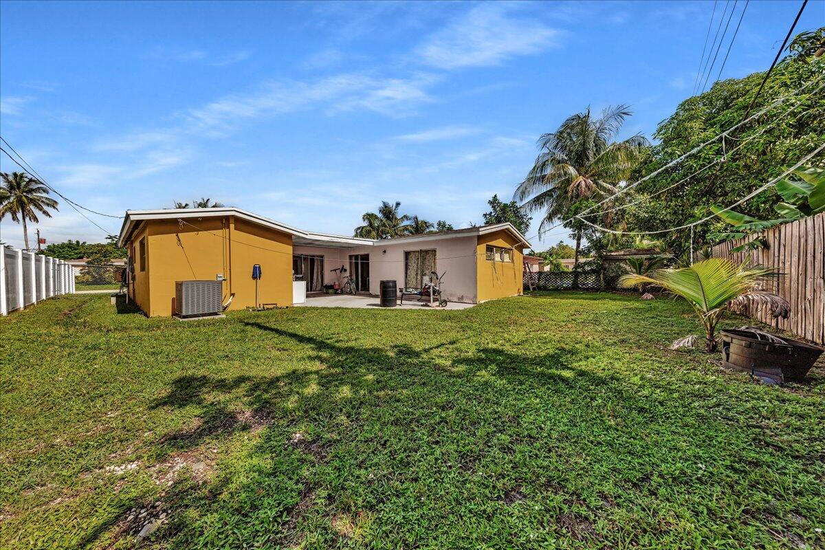 LAUDERDALE LAKES NORTH GATE - Residential