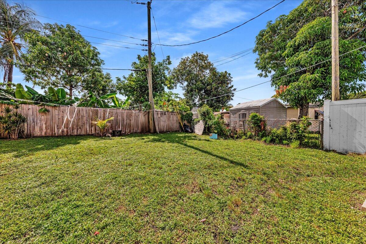 LAUDERDALE LAKES NORTH GATE - Residential
