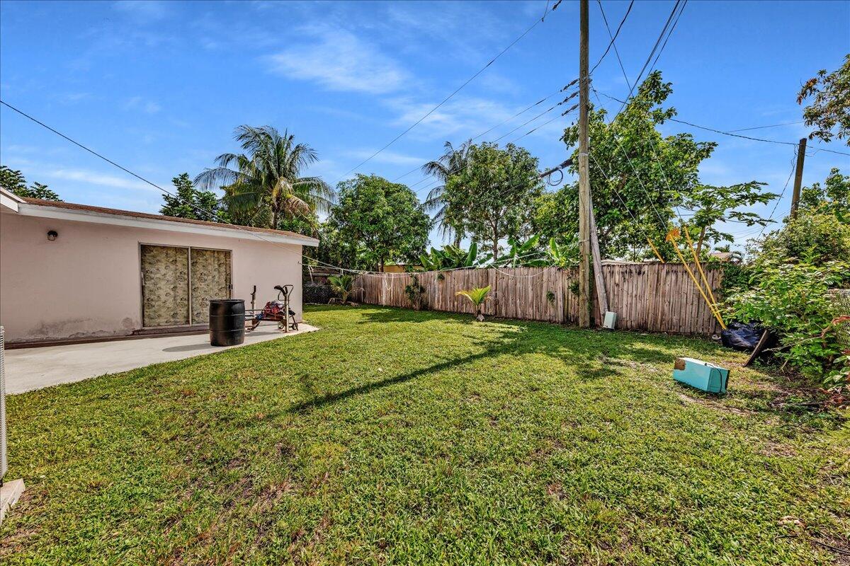 LAUDERDALE LAKES NORTH GATE - Residential