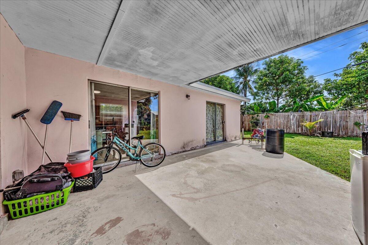 LAUDERDALE LAKES NORTH GATE - Residential