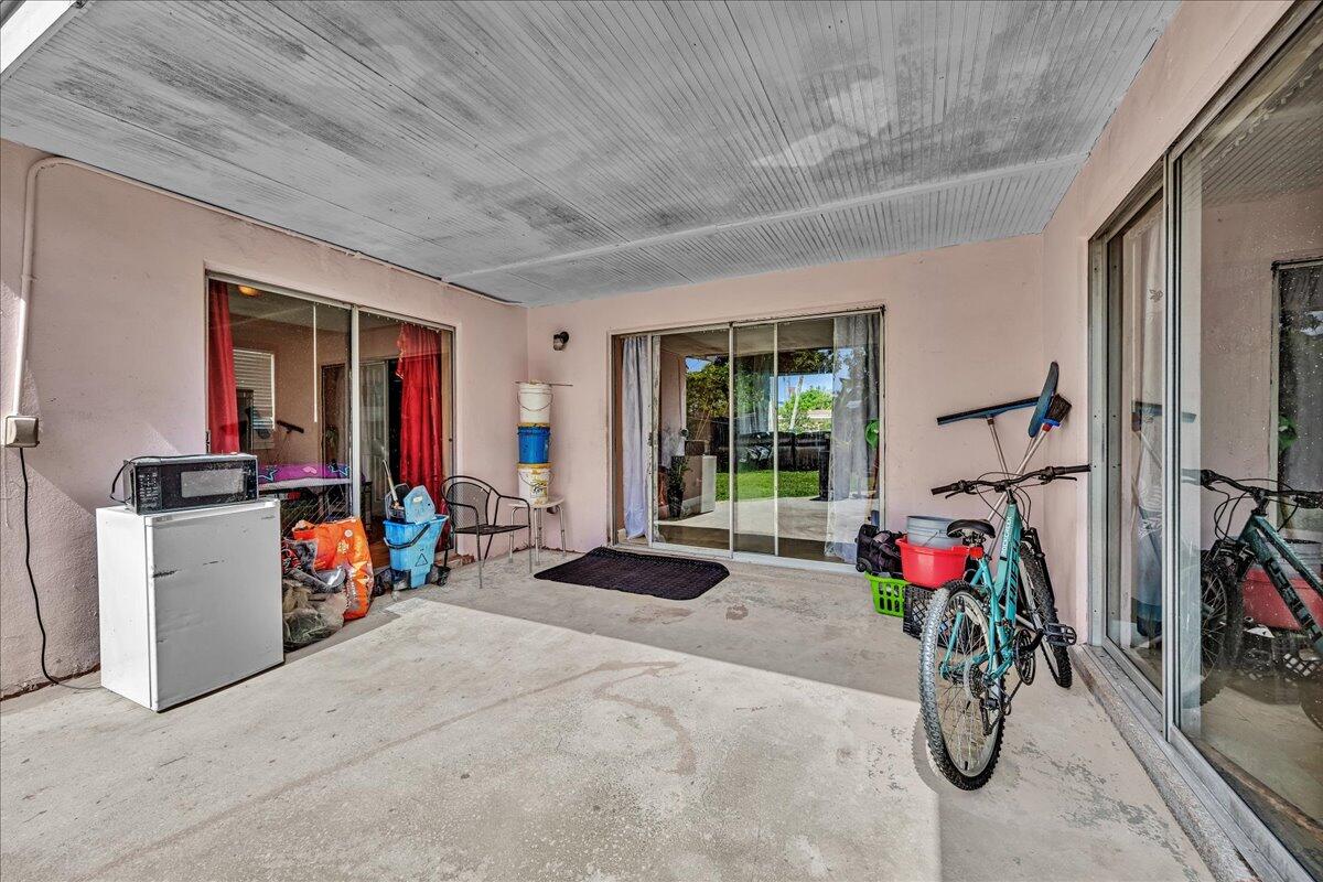 LAUDERDALE LAKES NORTH GATE - Residential