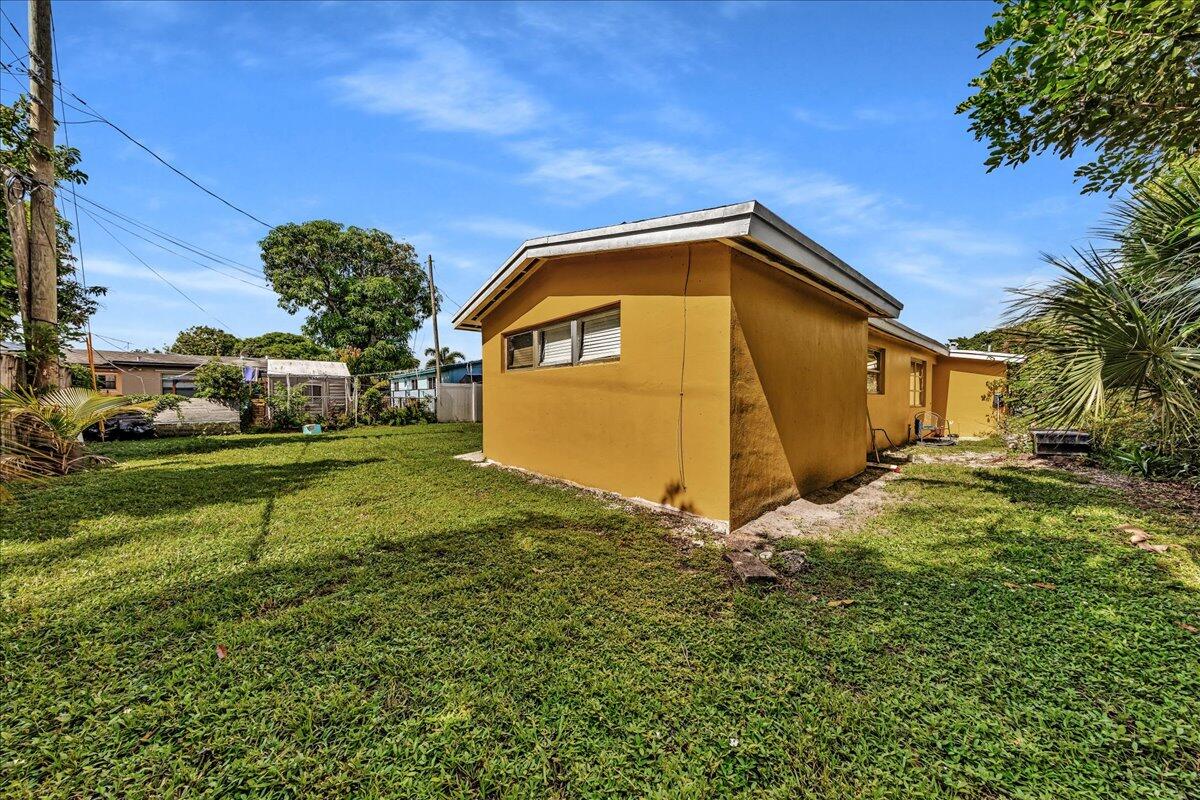 LAUDERDALE LAKES NORTH GATE - Residential