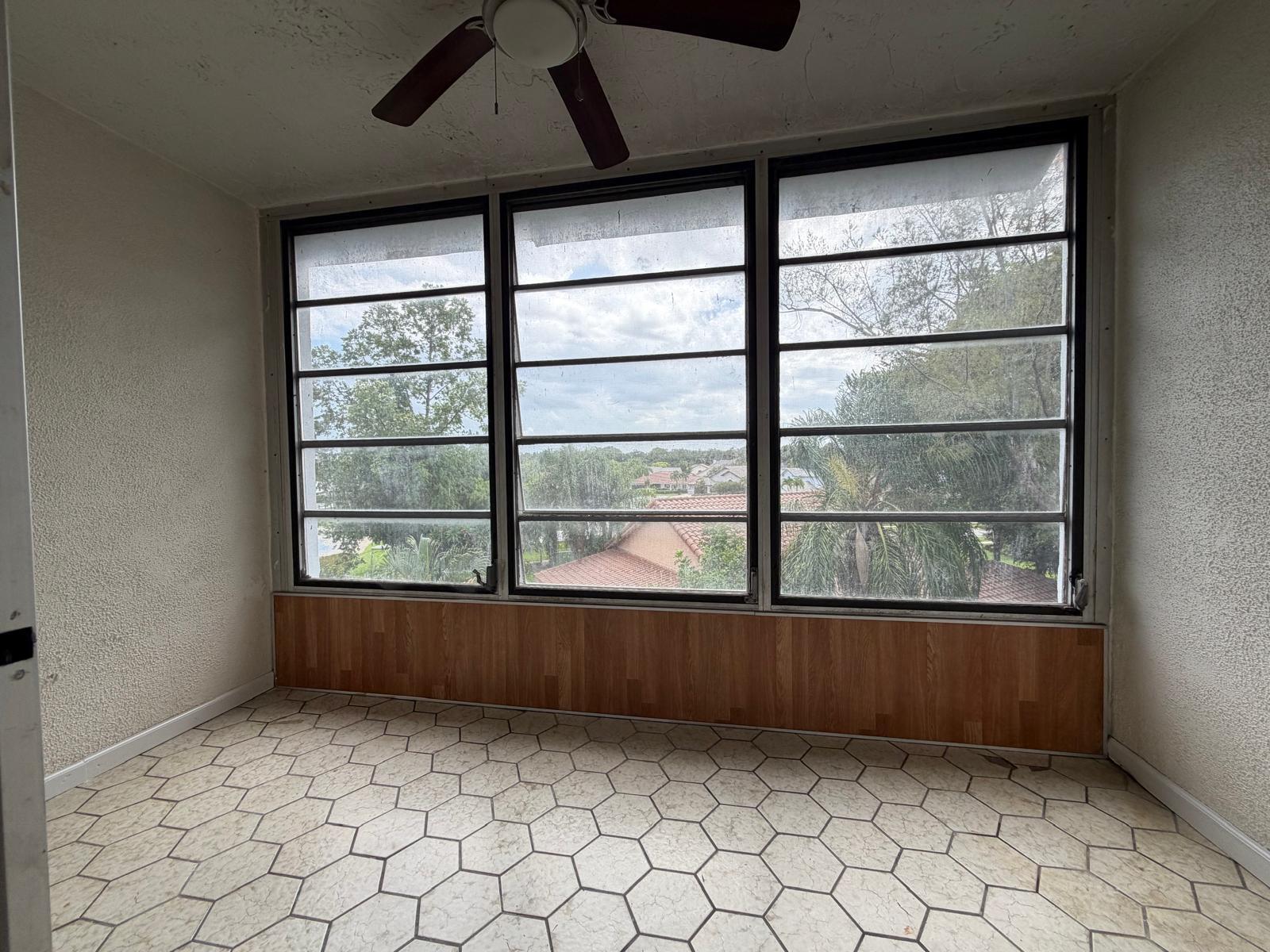 LIVE OAK CONDO NINE - Residential Lease