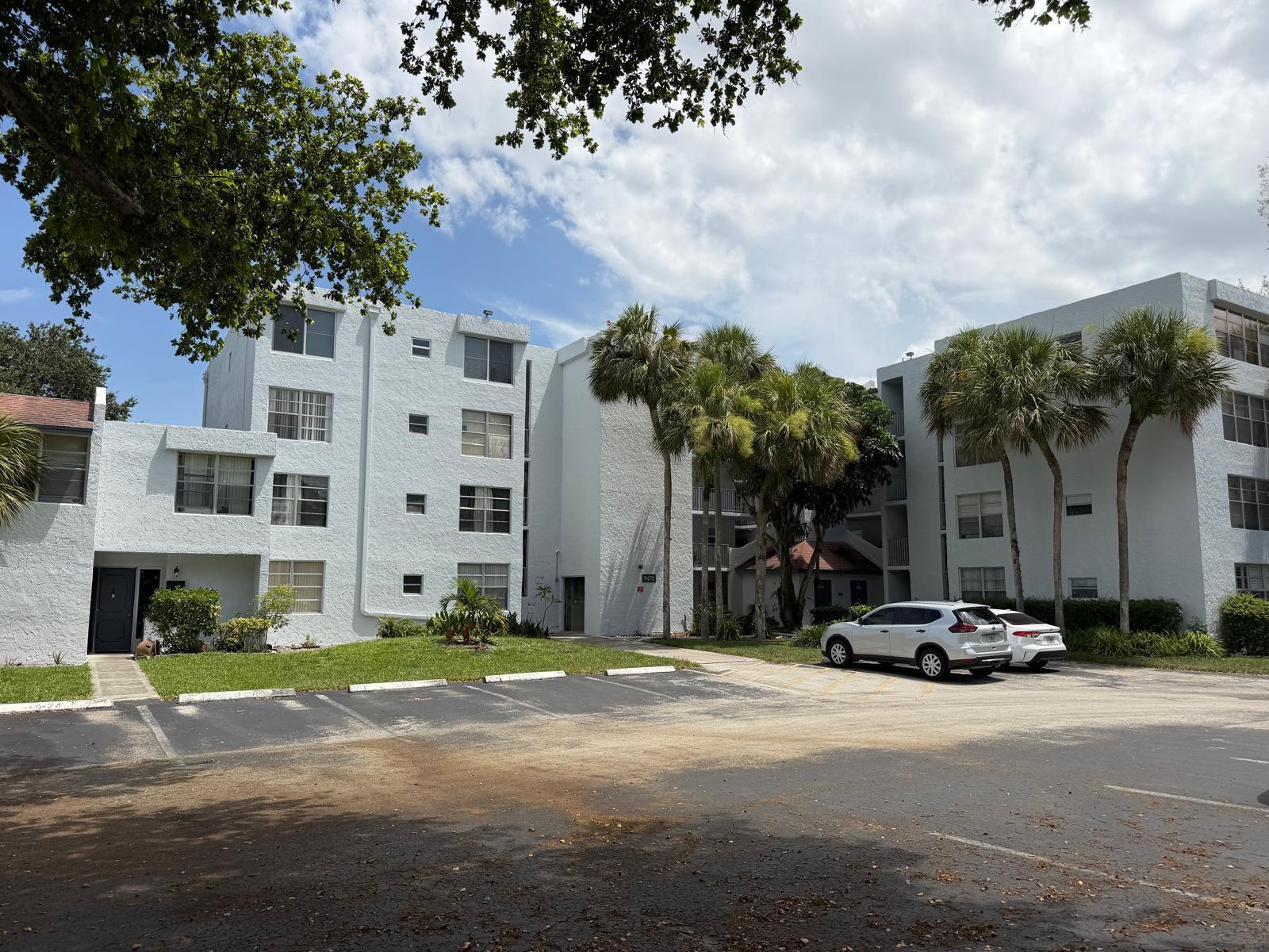 LIVE OAK CONDO NINE - Residential Lease