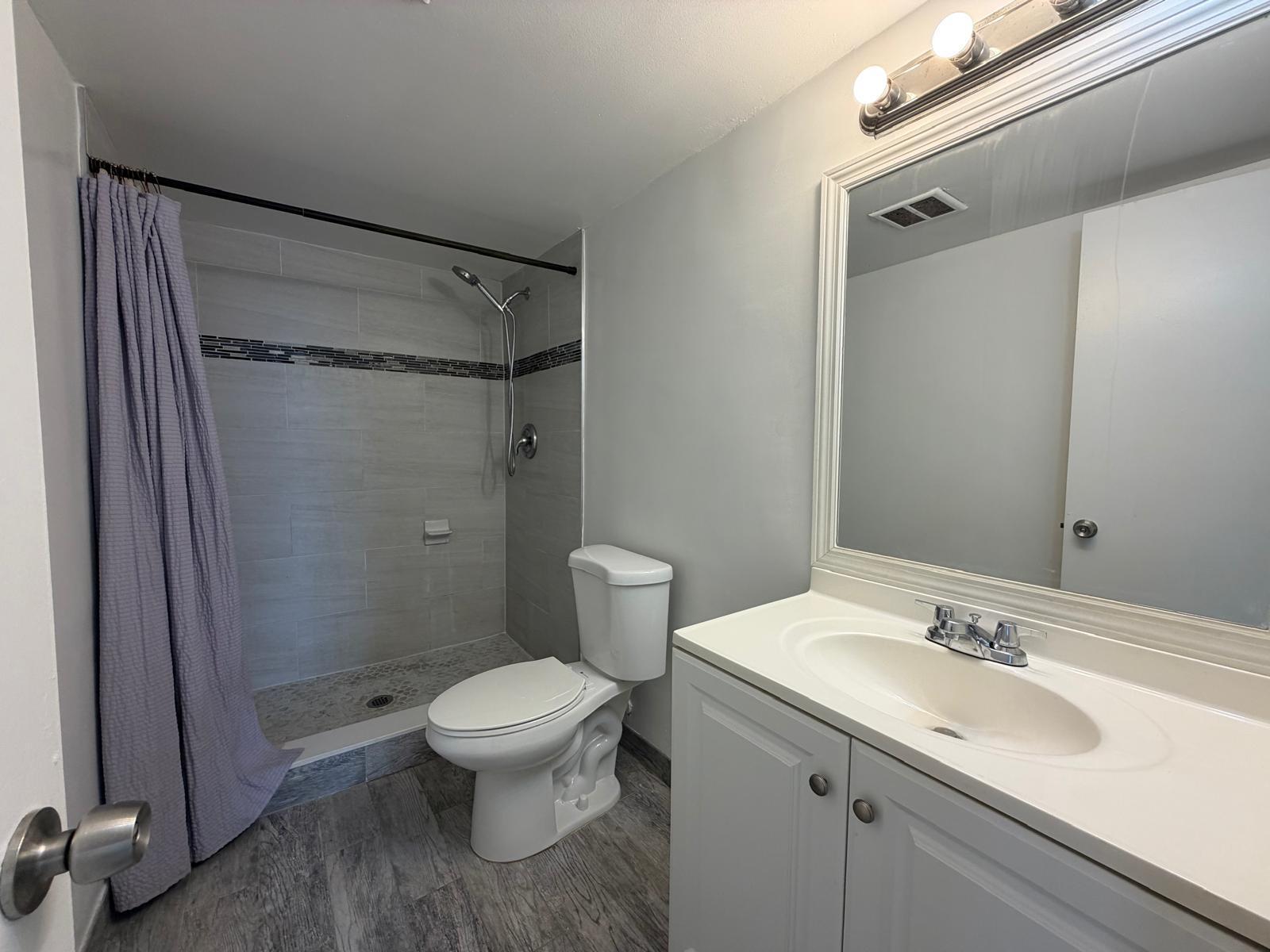 LIVE OAK CONDO NINE - Residential Lease