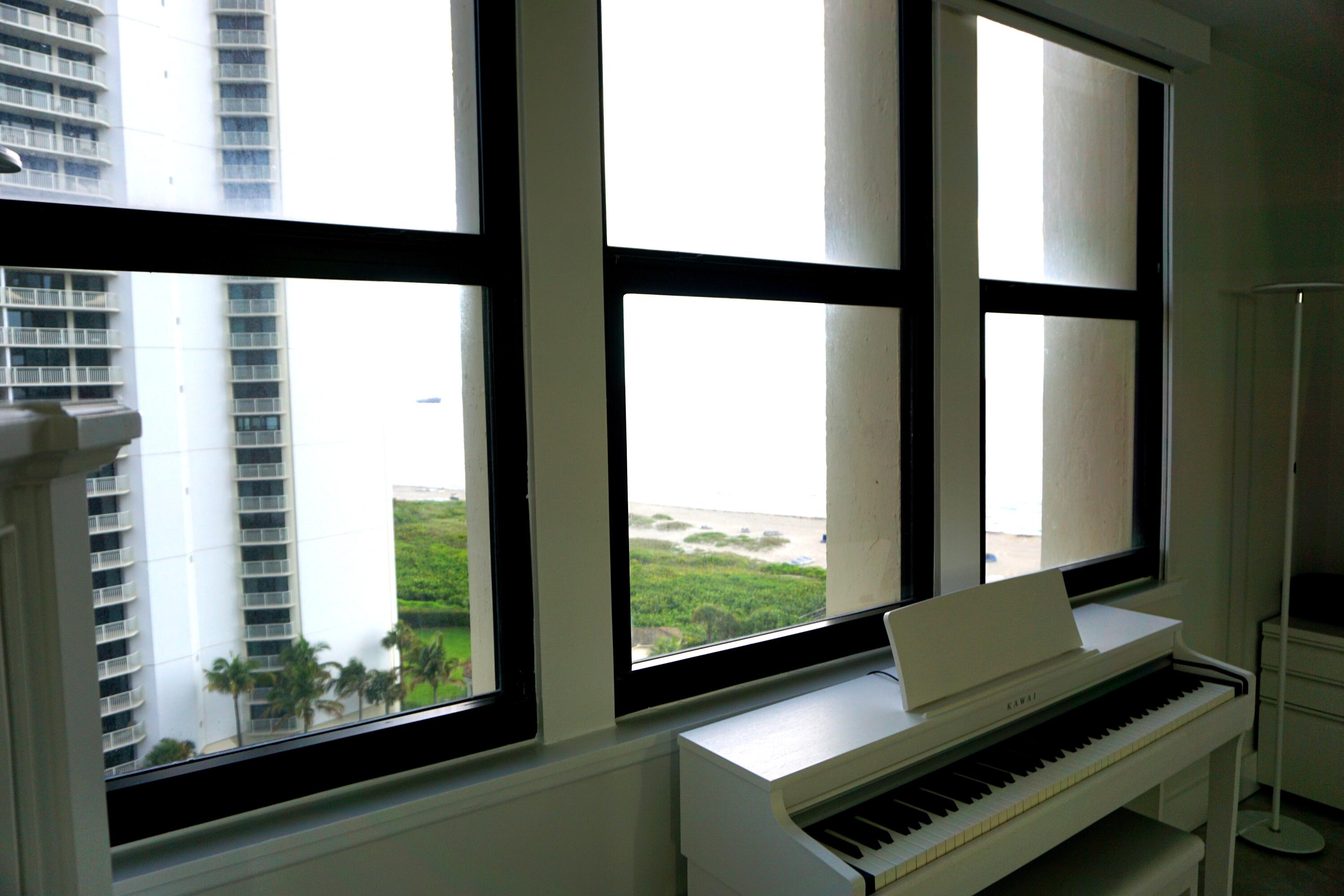 PHOENIX TOWERS CONDO - Residential Lease