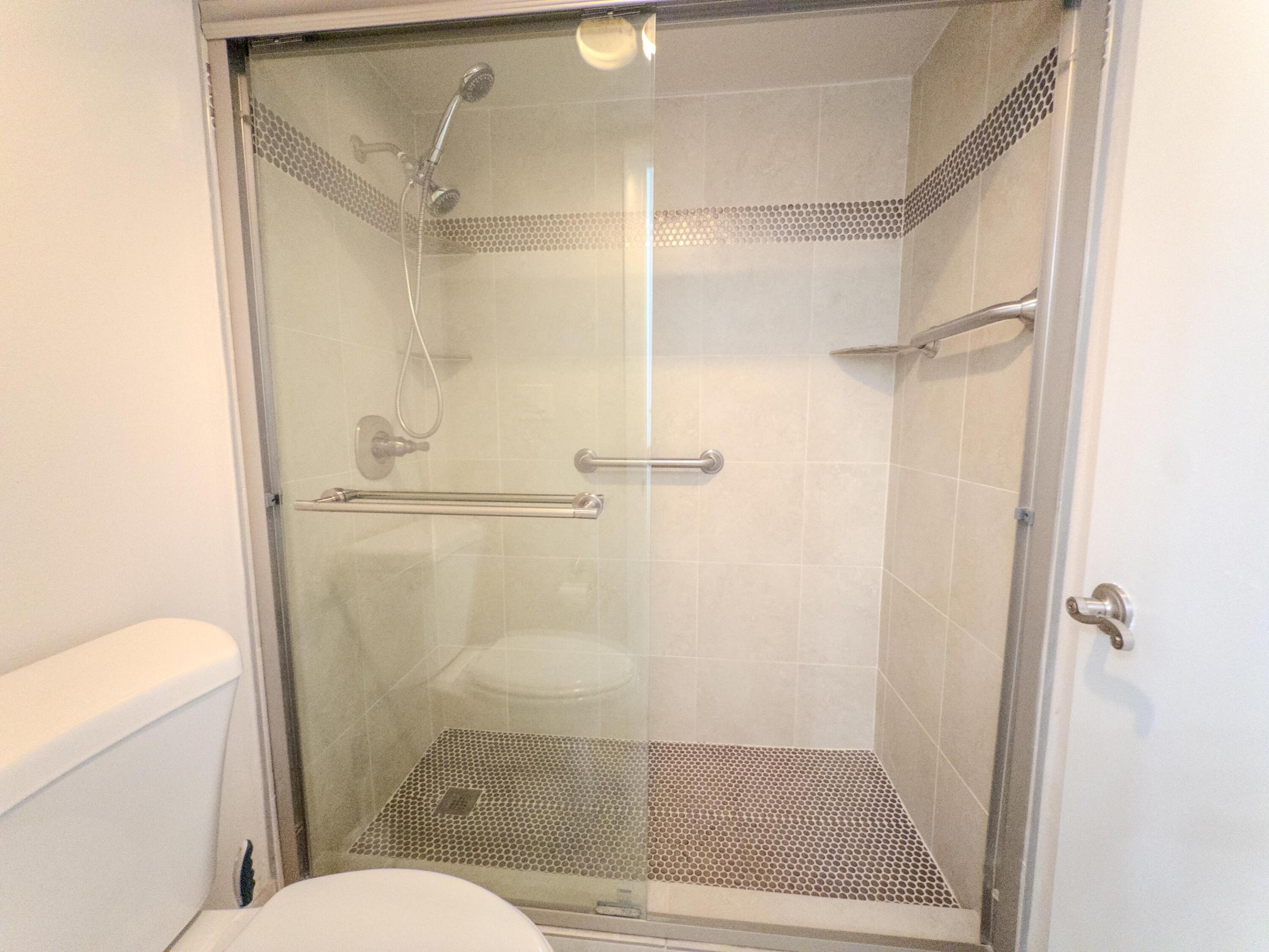 GRANDVIEW AT EMERALD HILLS CONDO - Residential Lease
