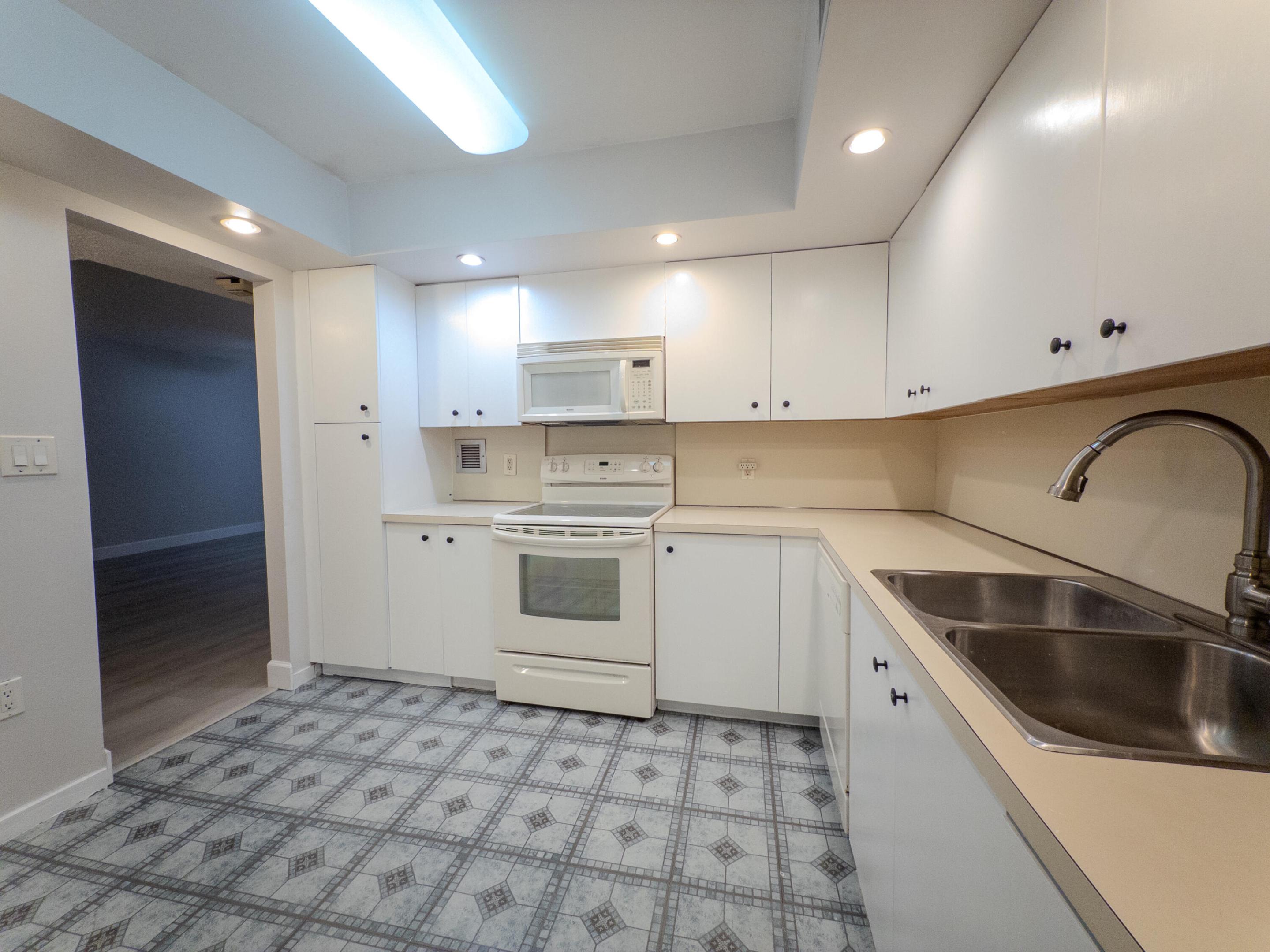 GRANDVIEW AT EMERALD HILLS CONDO - Residential Lease