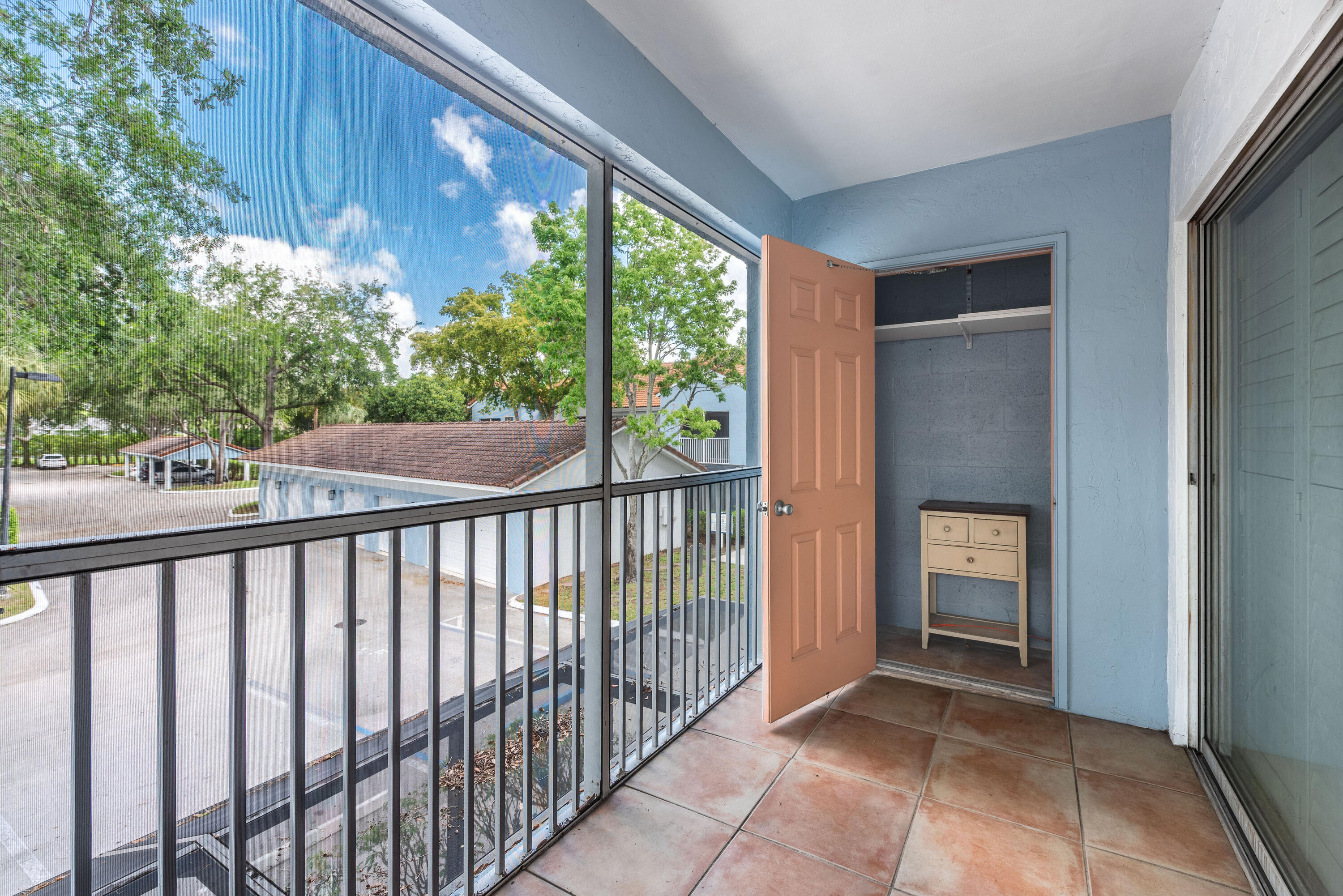BOCAR CONDO - Residential