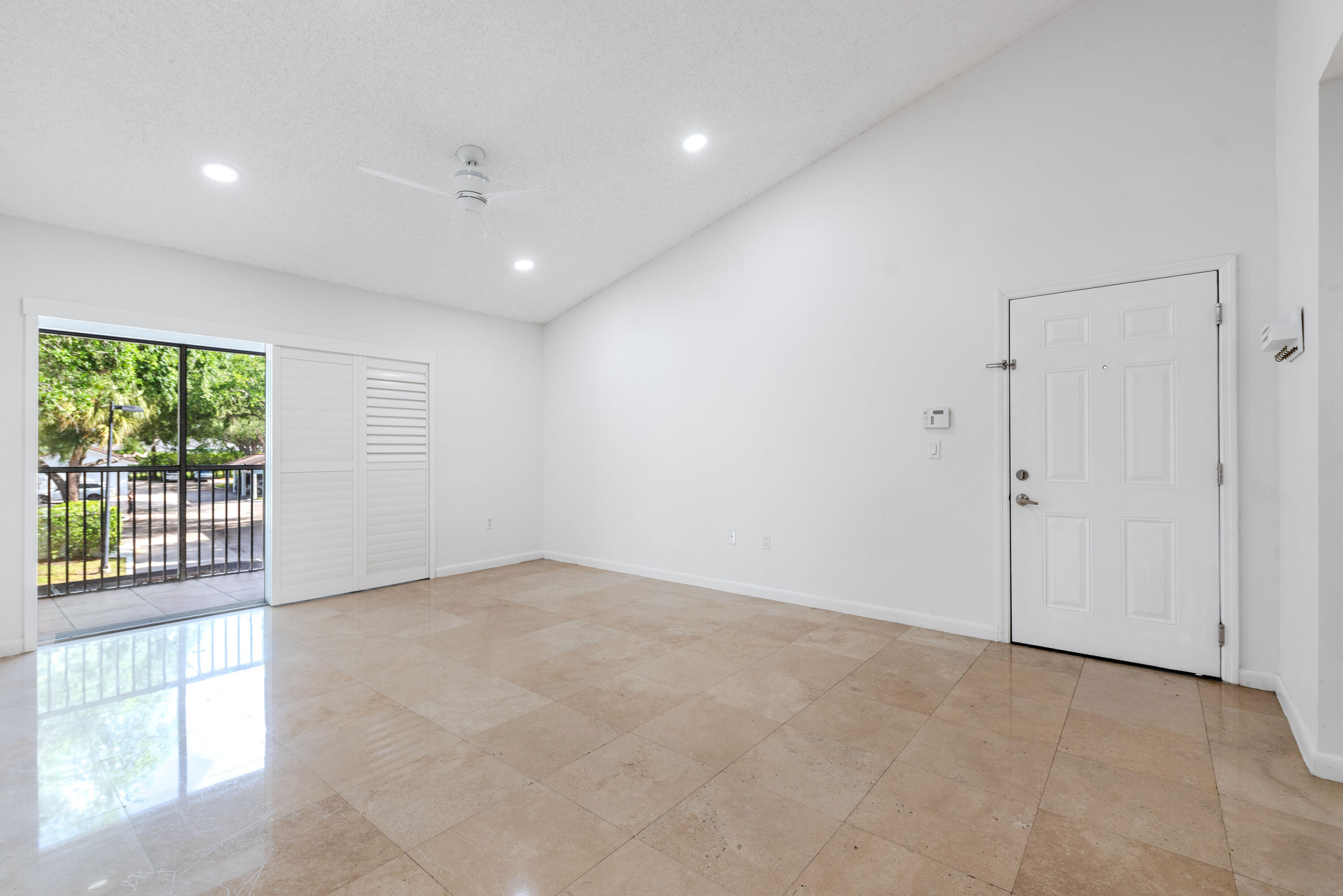BOCAR CONDO - Residential