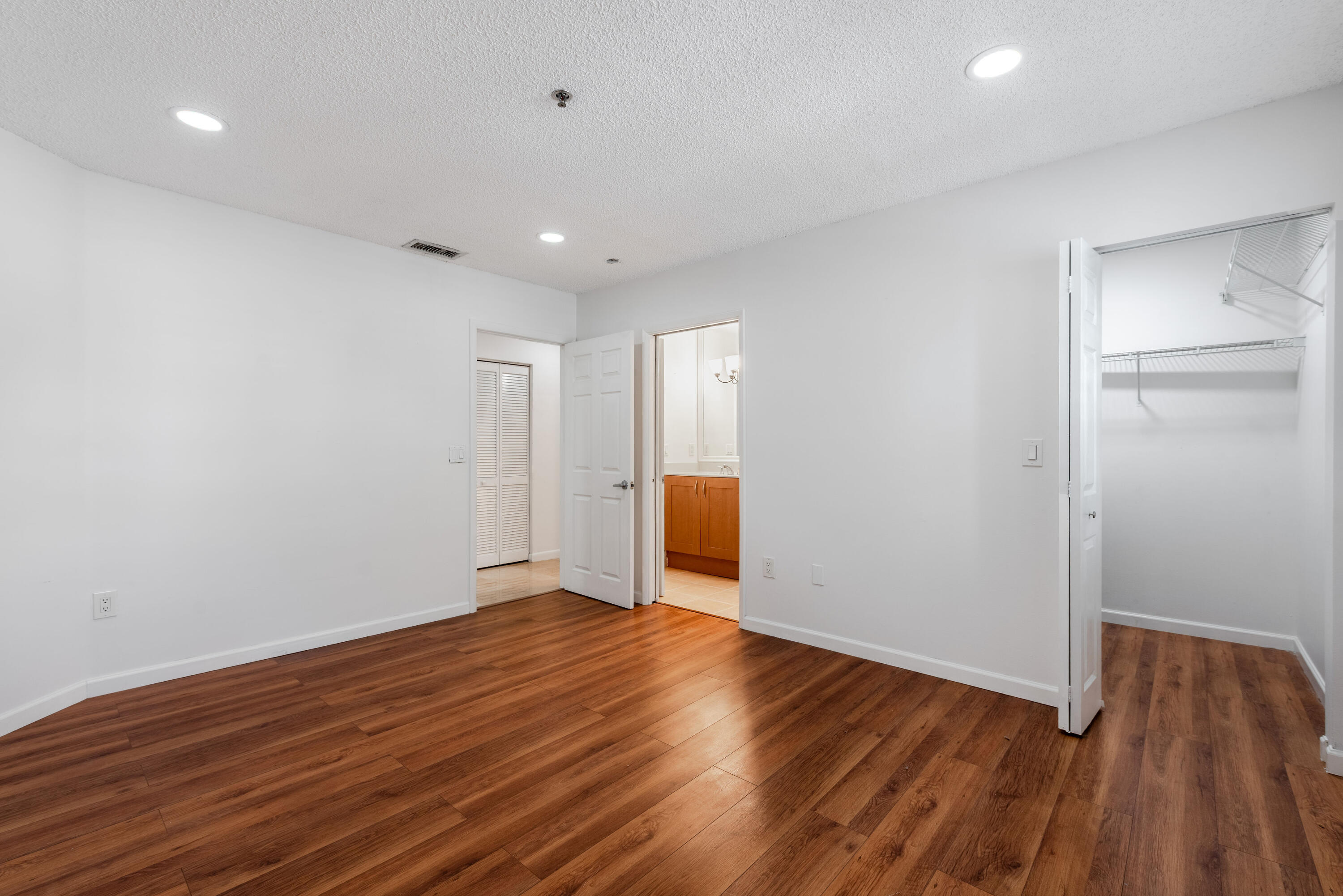 BOCAR CONDO - Residential