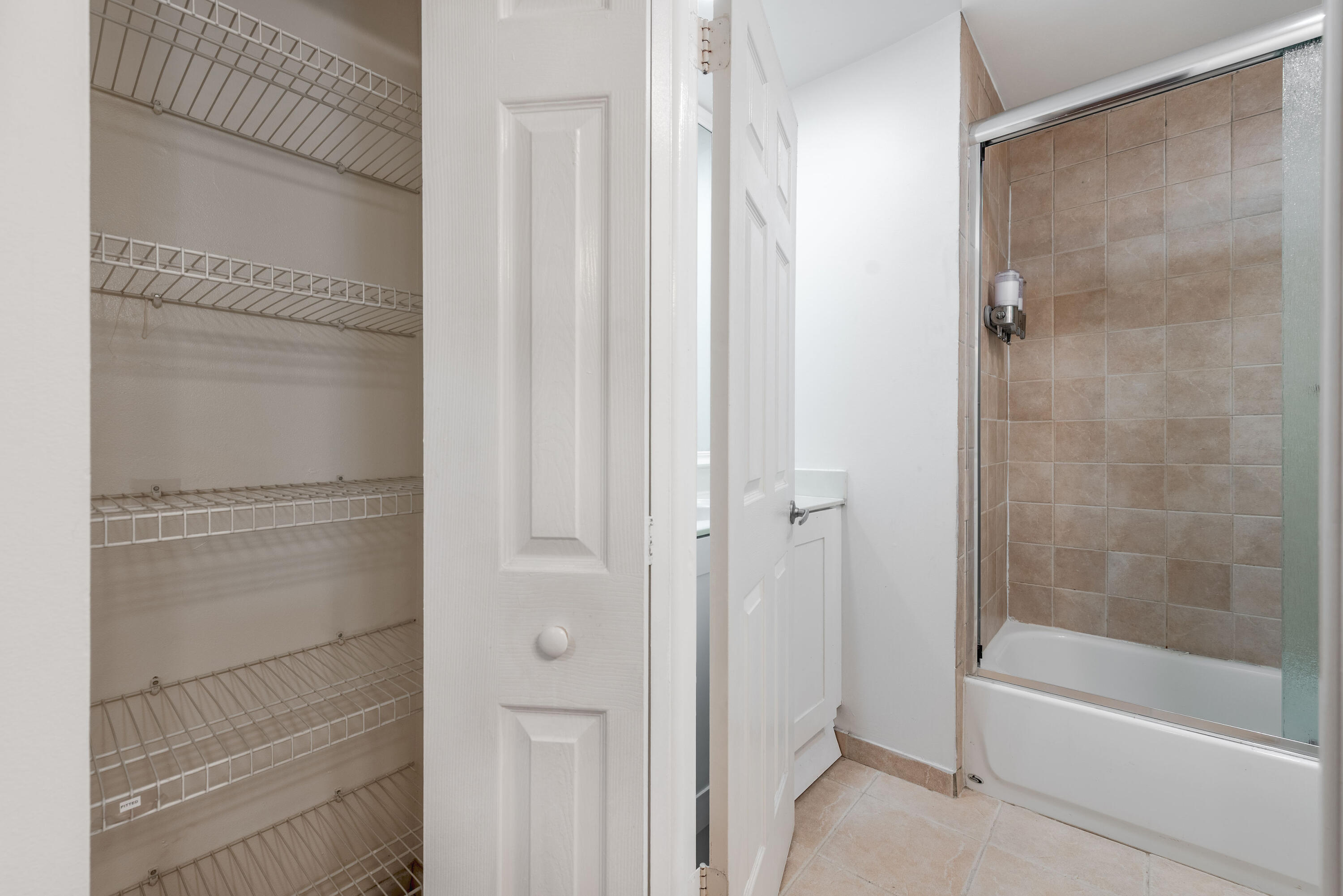 BOCAR CONDO - Residential
