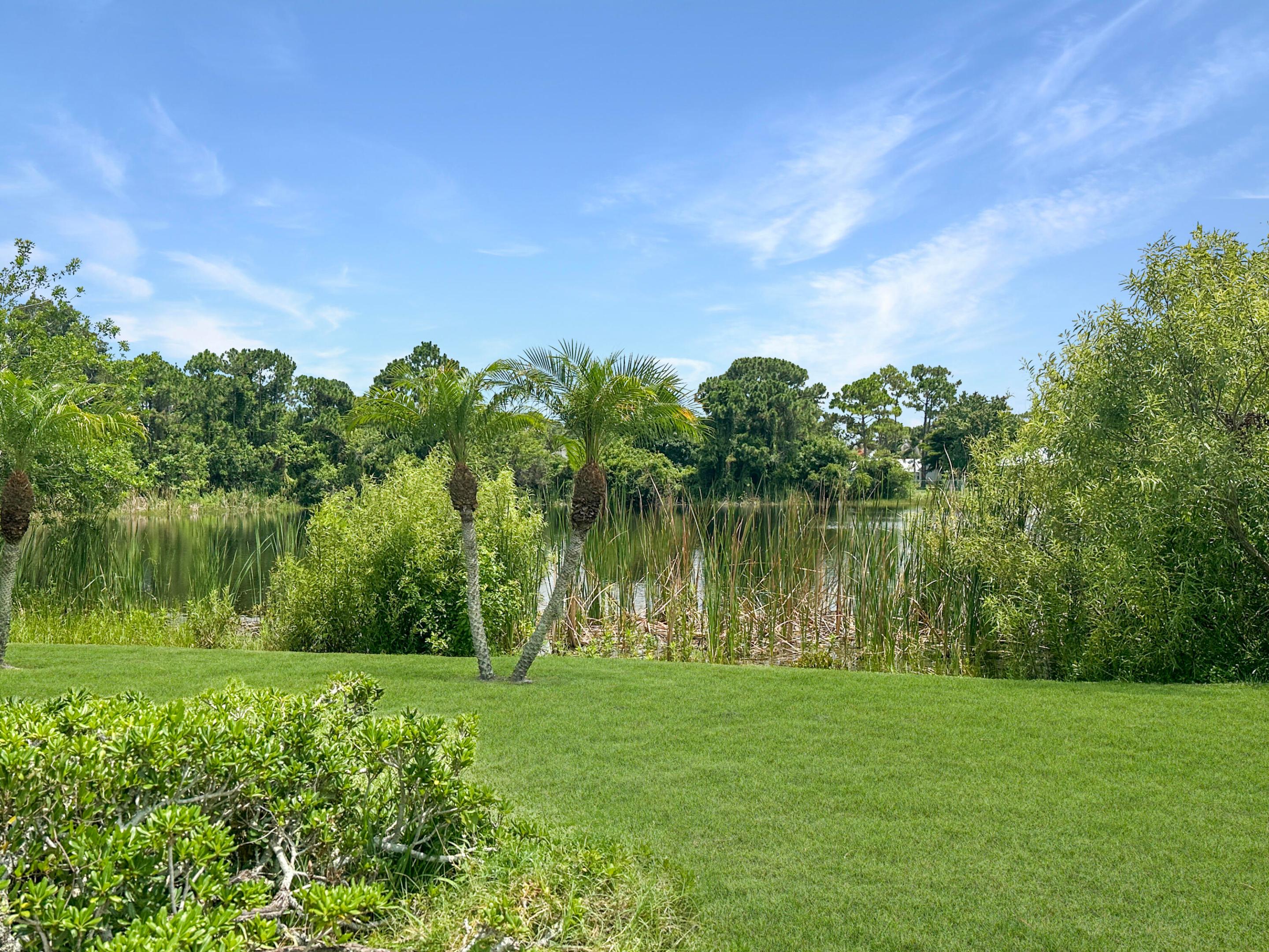 GOLF LAKE VILLAS - Residential