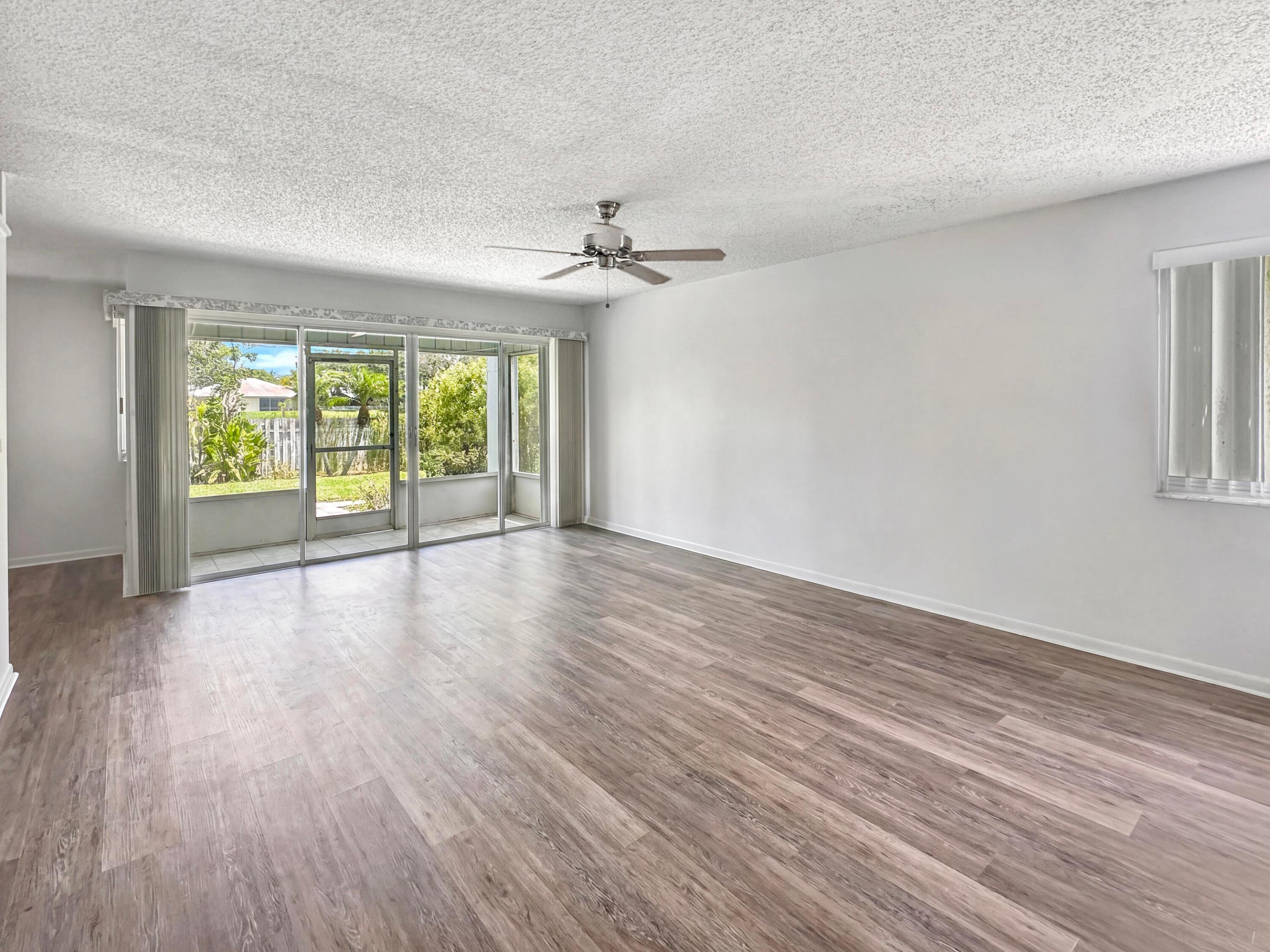 GOLF LAKE VILLAS - Residential