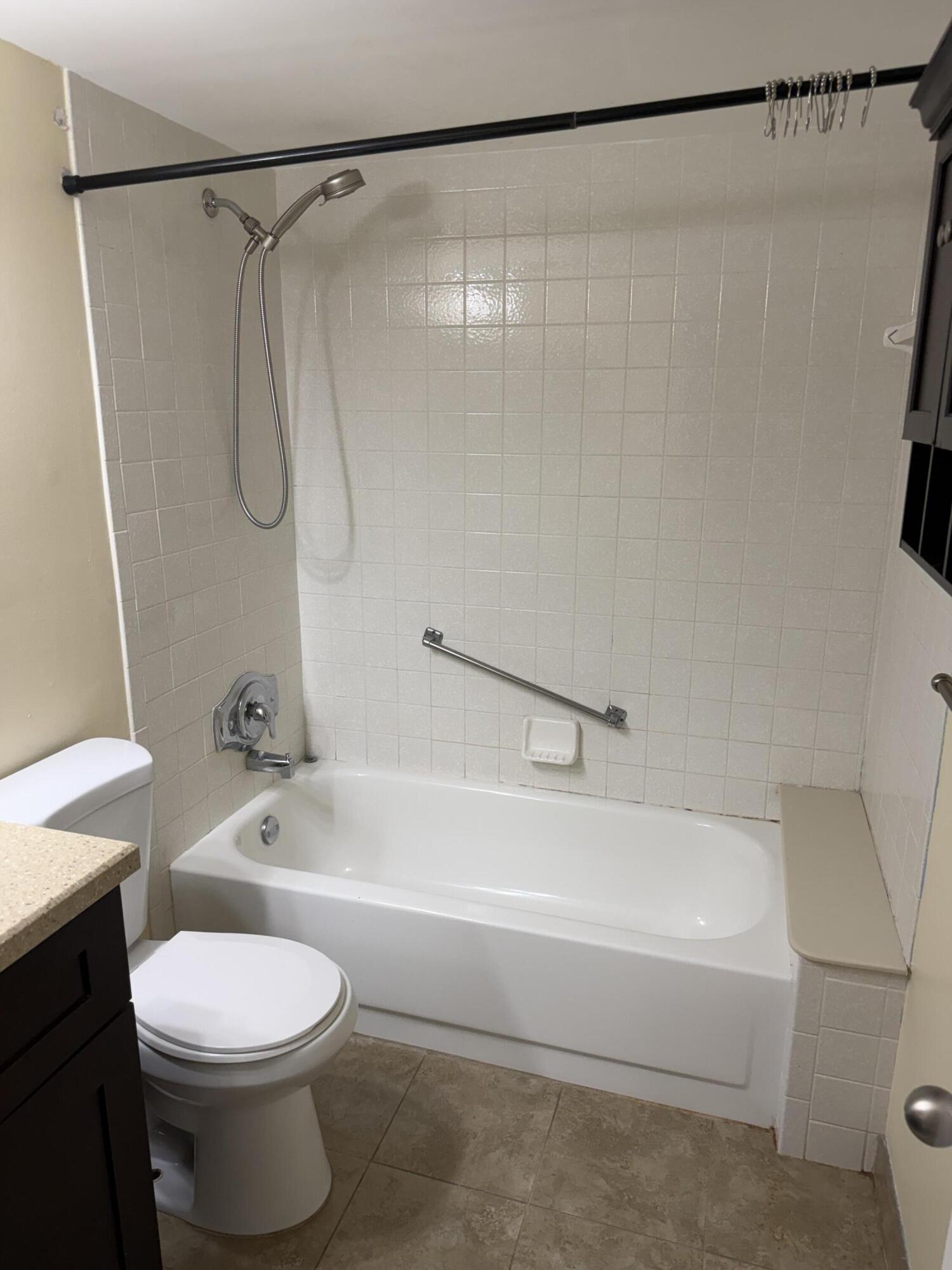 PINE RIDGE NORTH VILLAGE III CONDO - Residential Lease