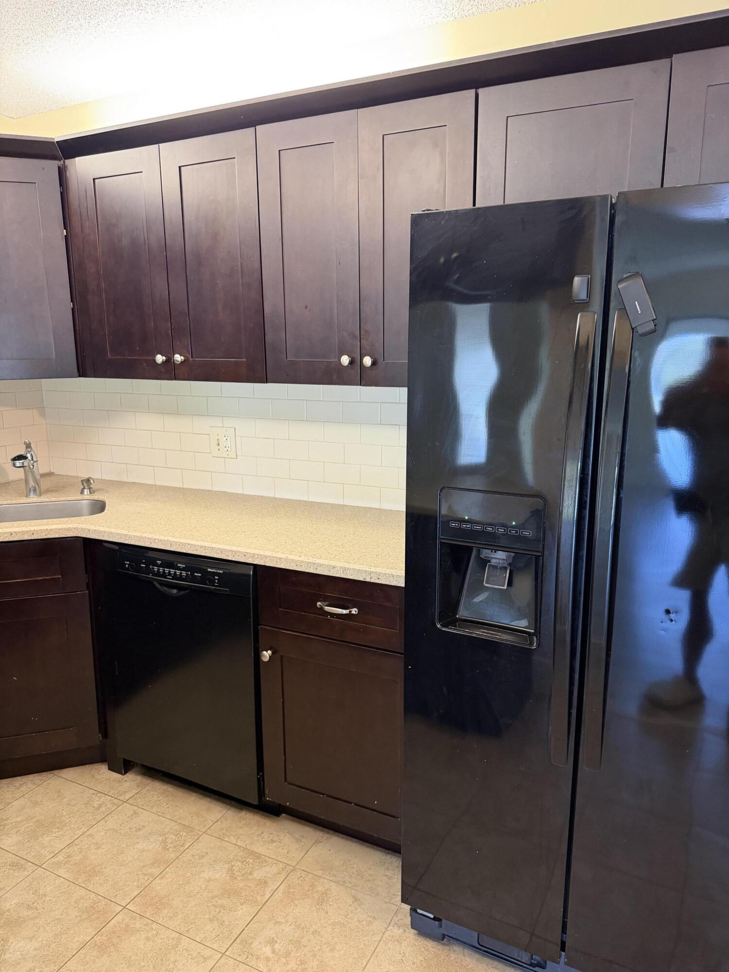 PINE RIDGE NORTH VILLAGE III CONDO - Residential Lease