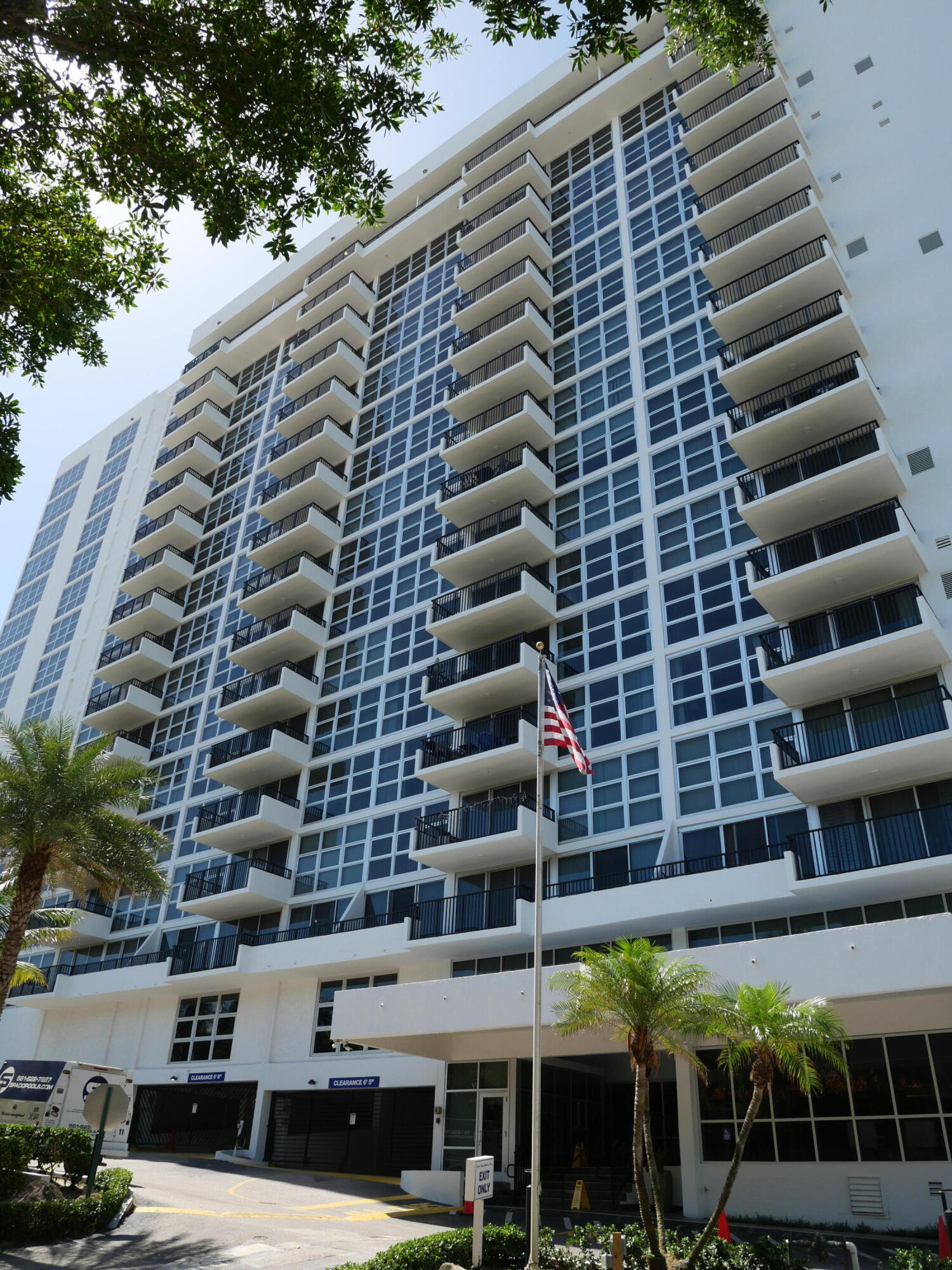 SILVER THATCH ATLANTIC PLAZA CONDO - Residential