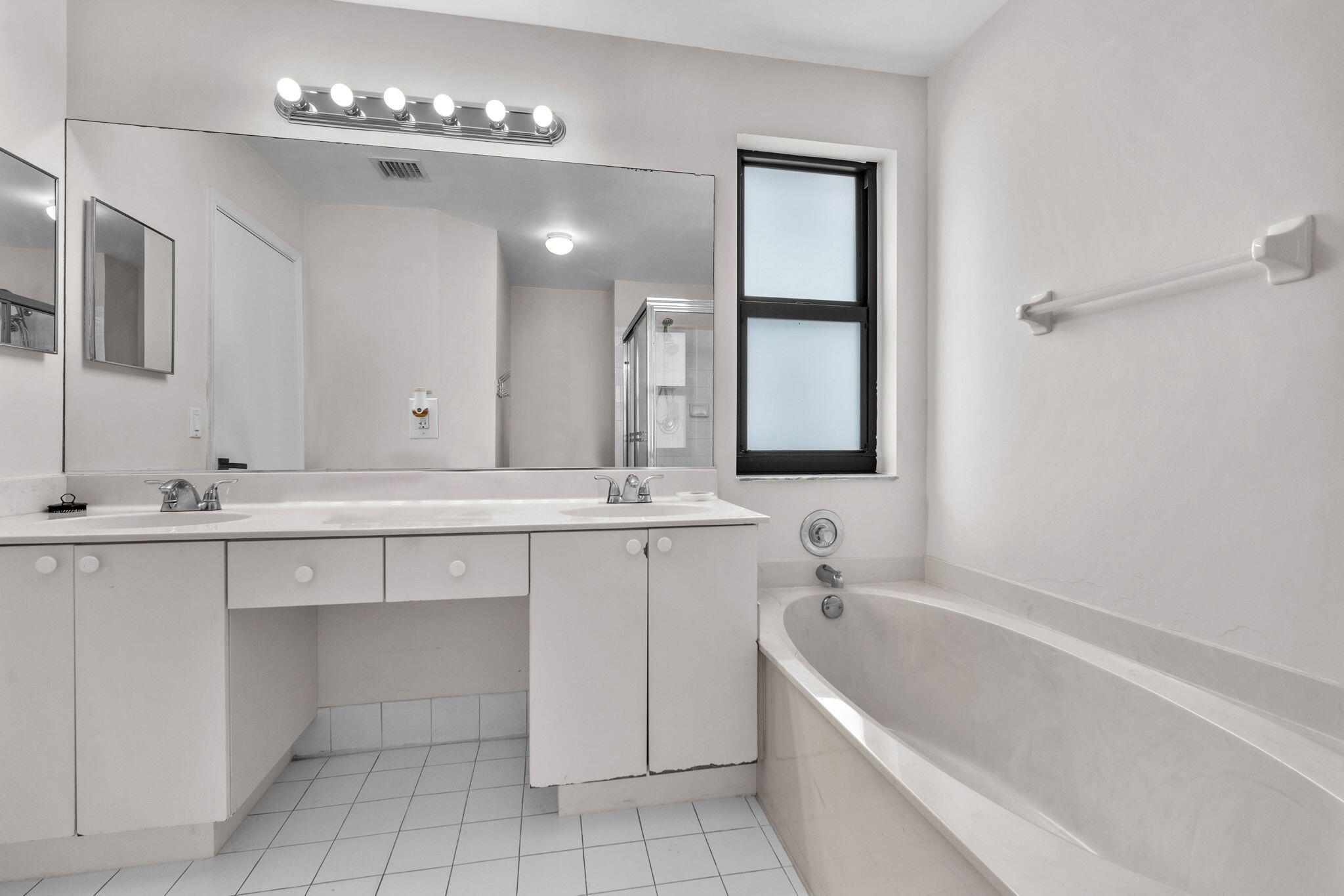 SILVER LAKES PHASE III REPLAT - Residential