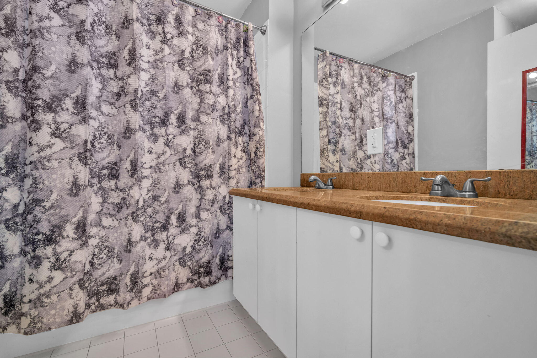 SILVER LAKES PHASE III REPLAT - Residential