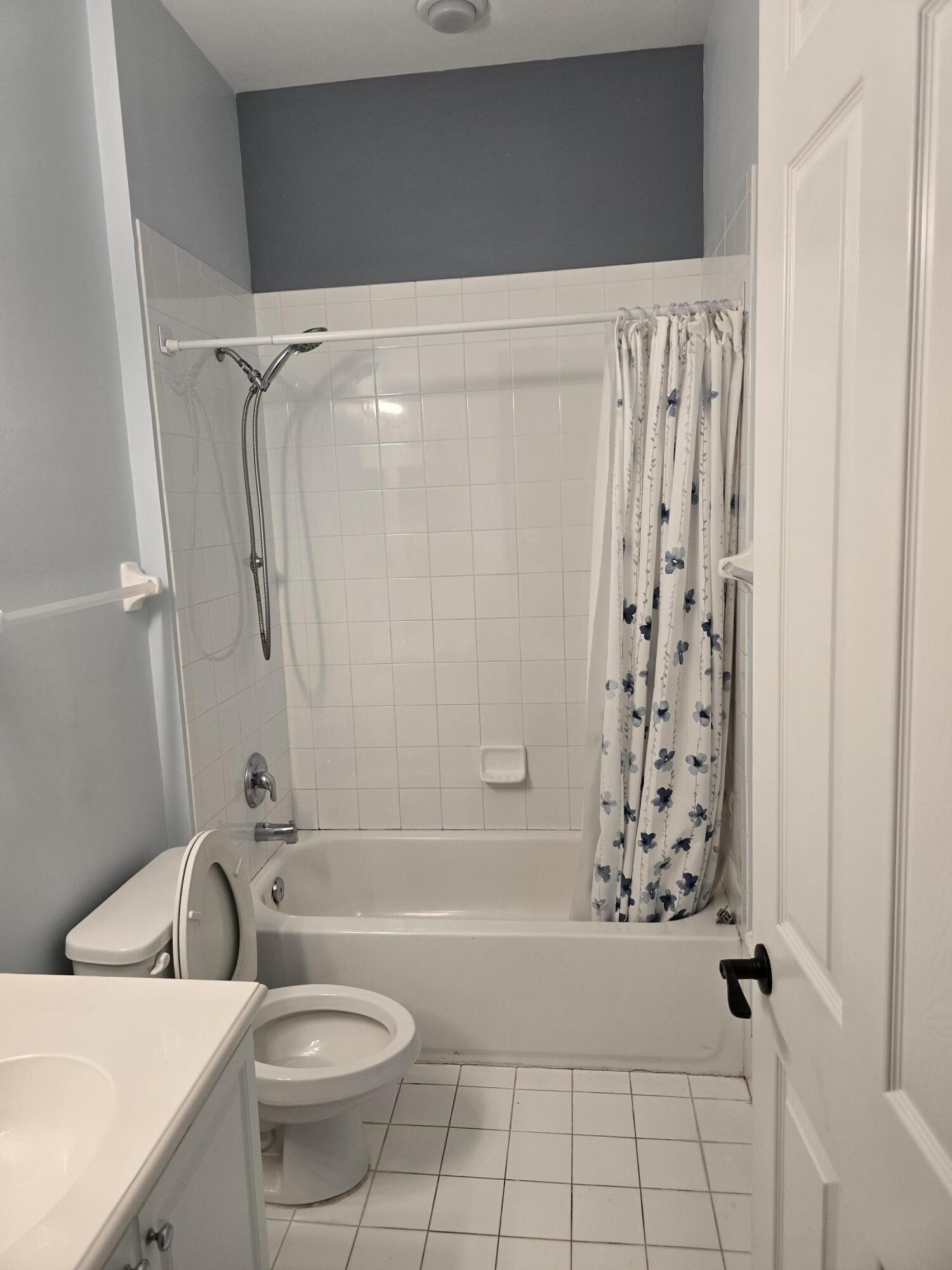 ABACOA TOWN CENTER 3 - Residential Lease