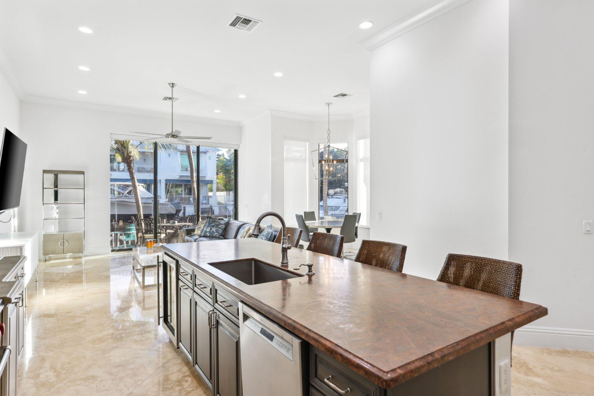 BOCA HARBOUR - Residential