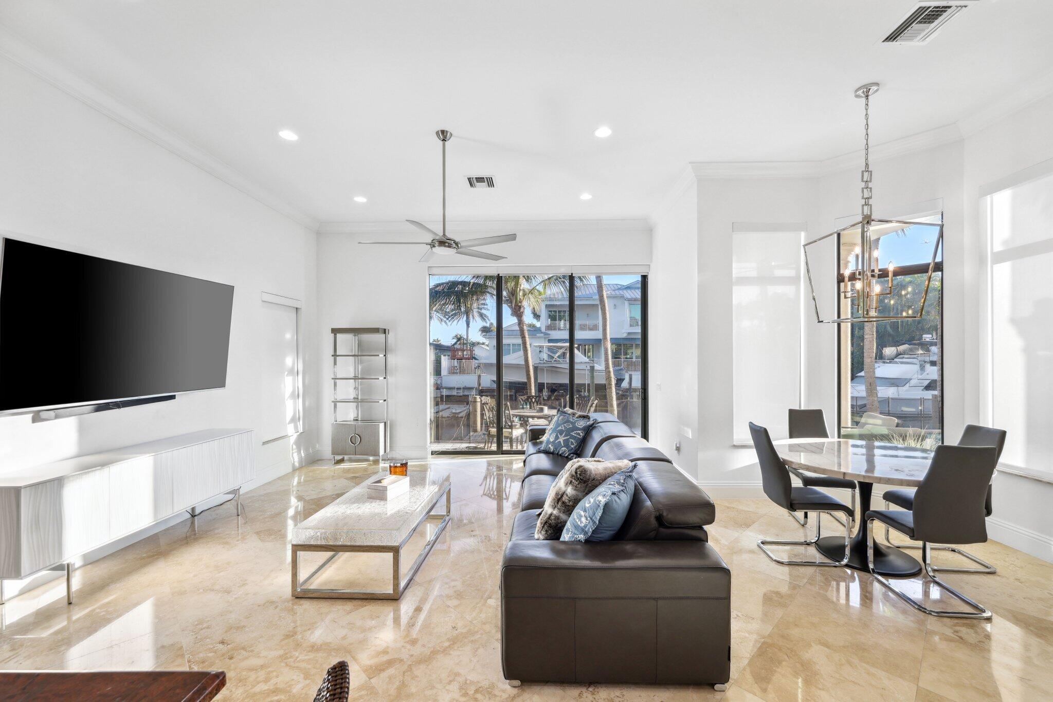 BOCA HARBOUR - Residential