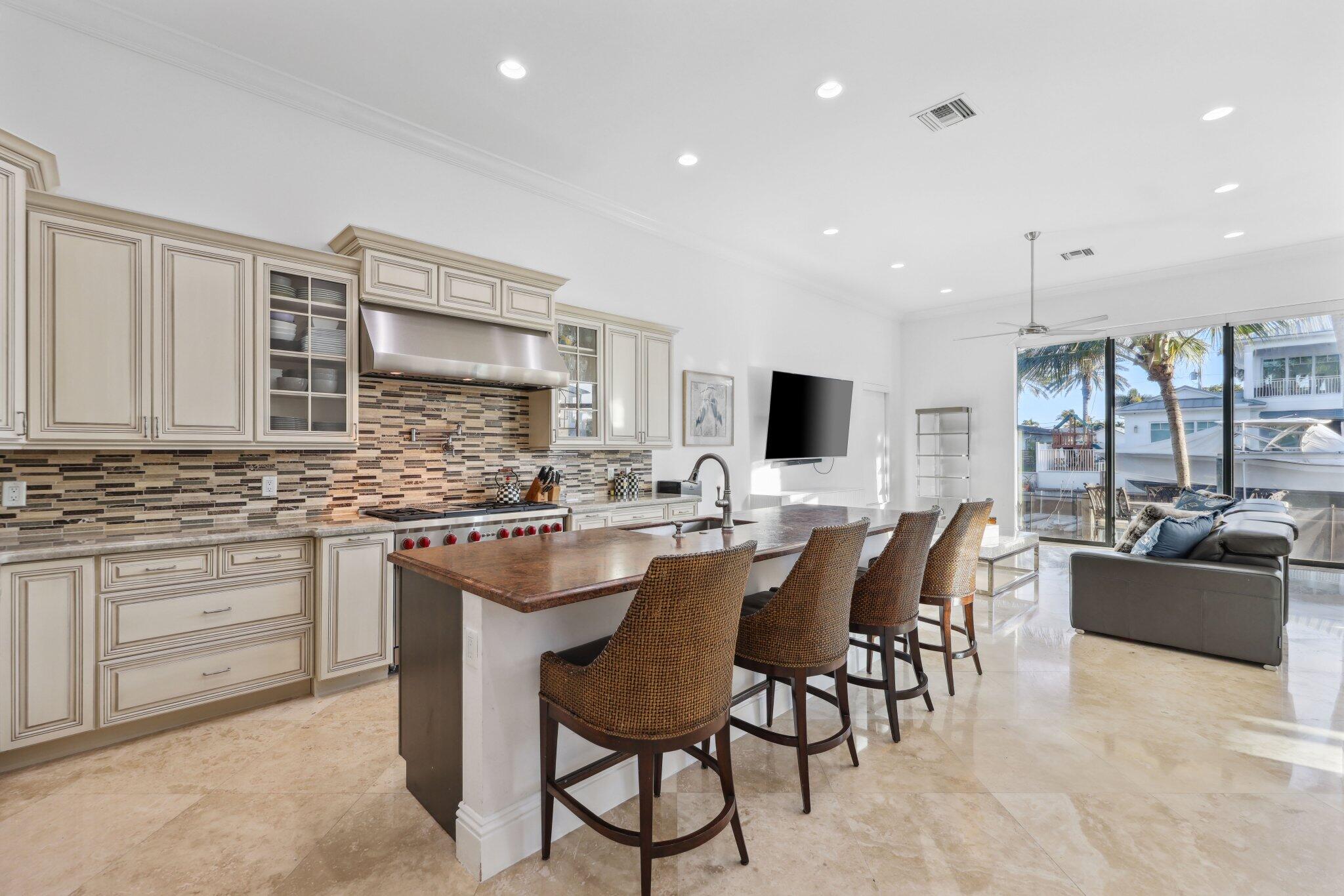 BOCA HARBOUR - Residential