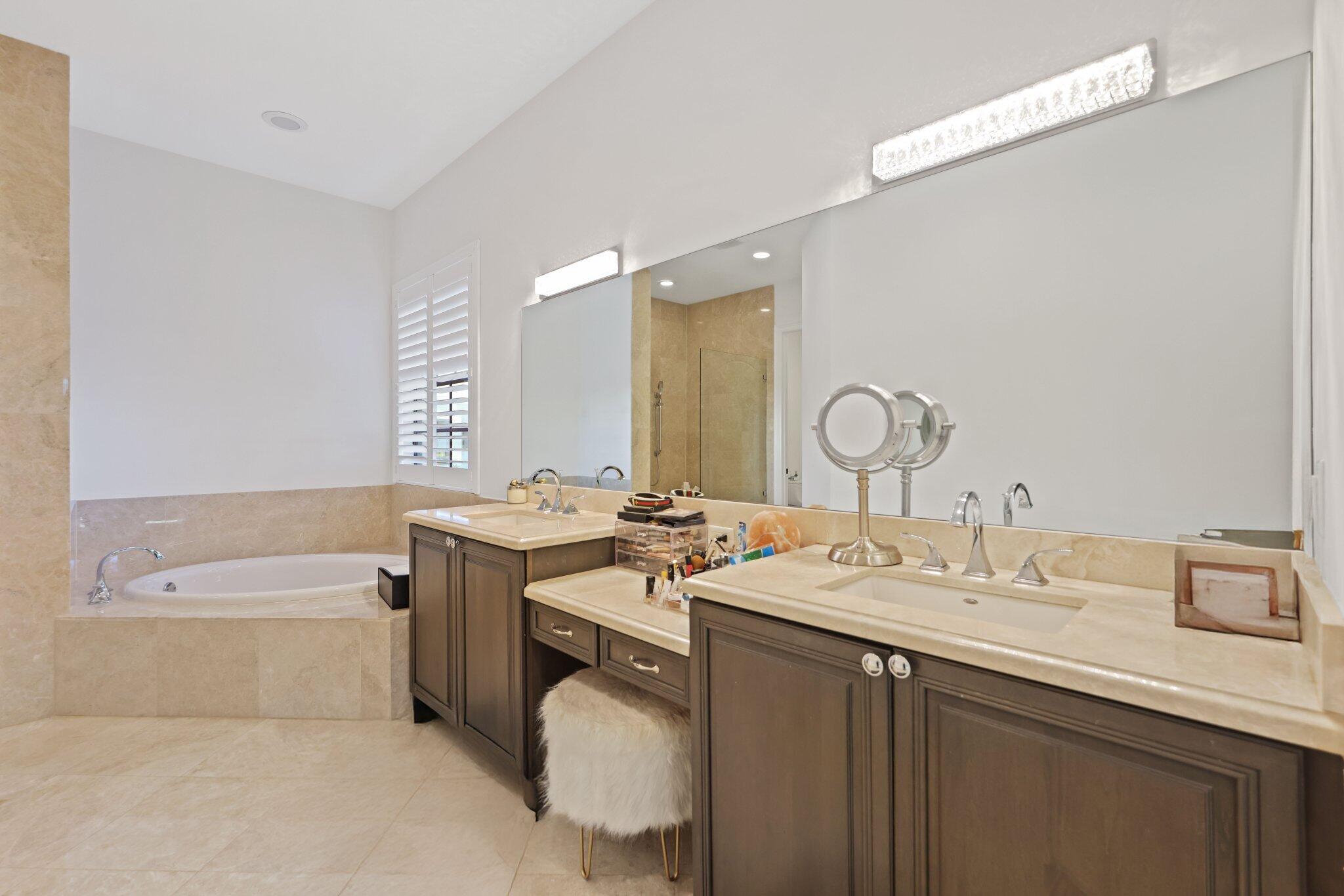 BOCA HARBOUR - Residential