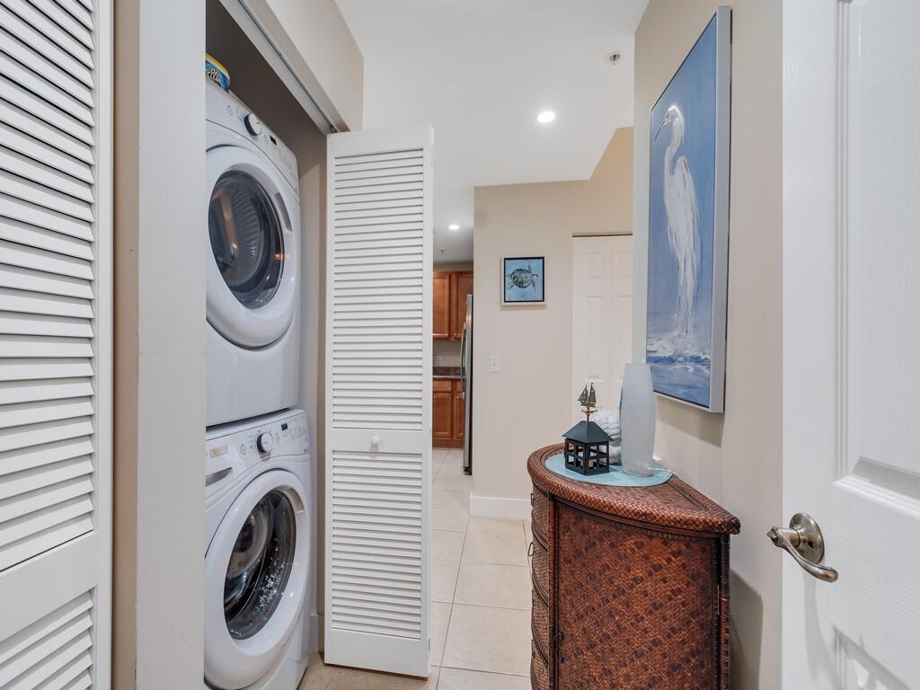 INLET AT SEBASTIAN CONDO - Residential