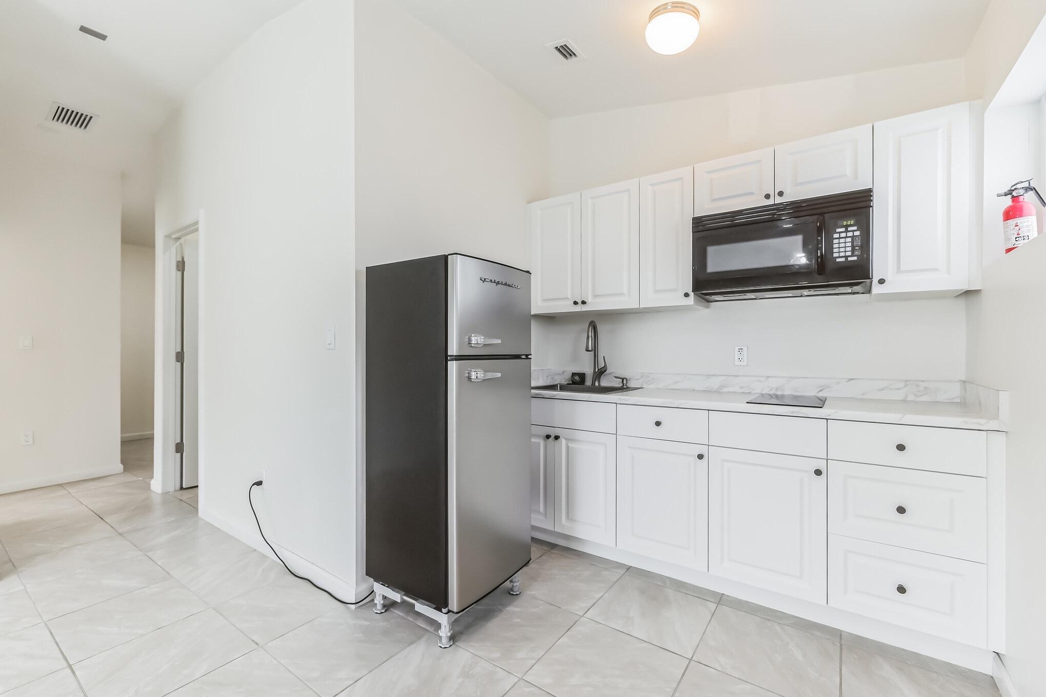 MEDITERRANIA - Residential Lease