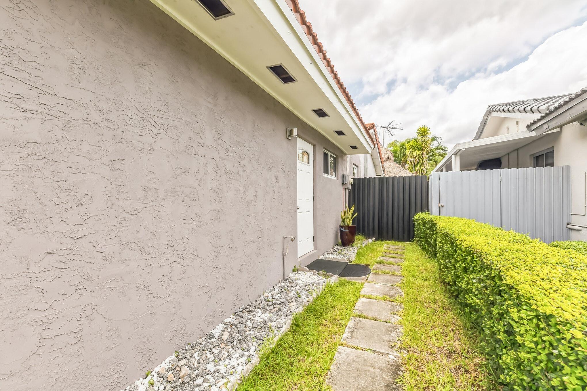 MEDITERRANIA - Residential Lease