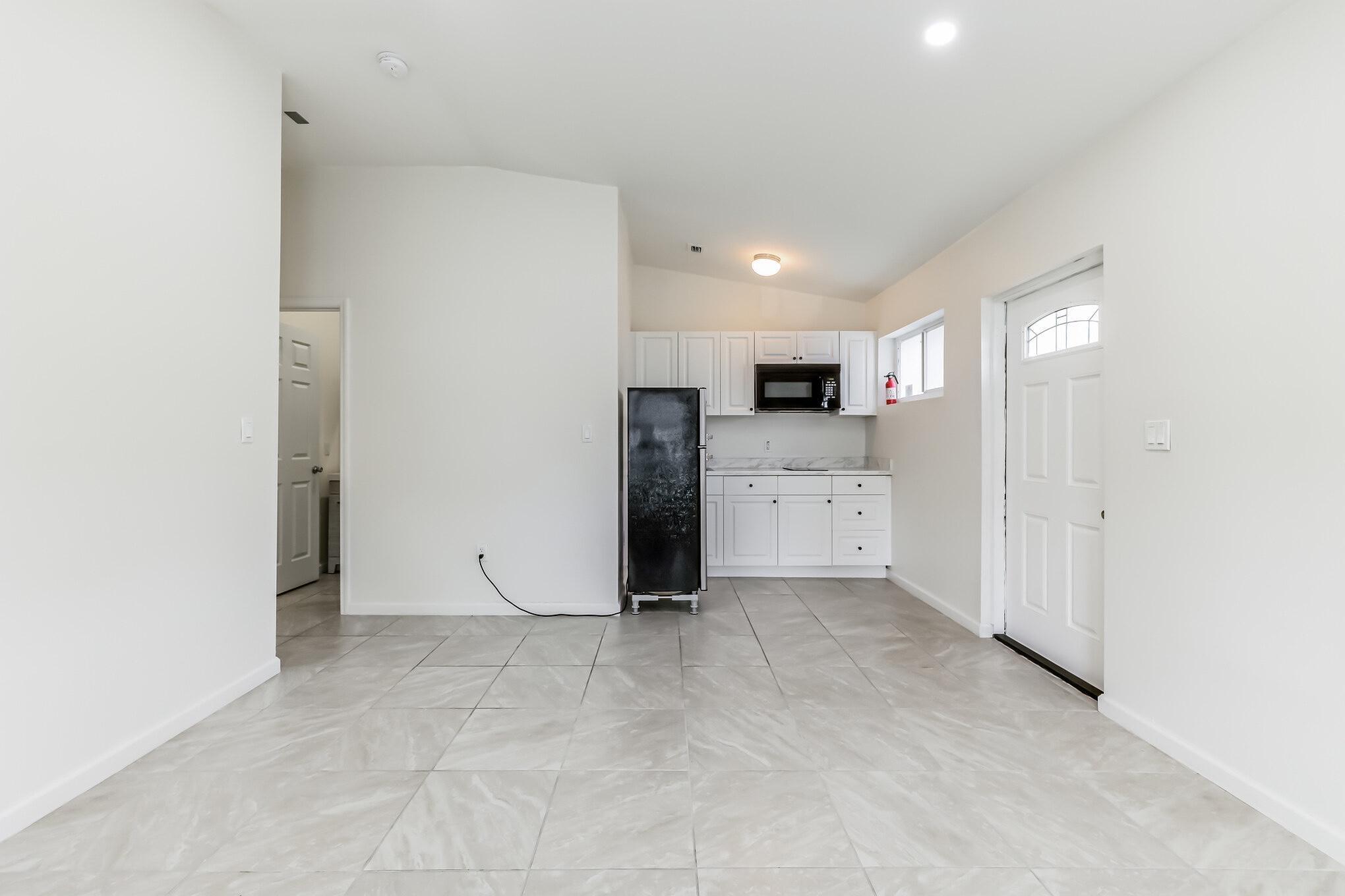 MEDITERRANIA - Residential Lease