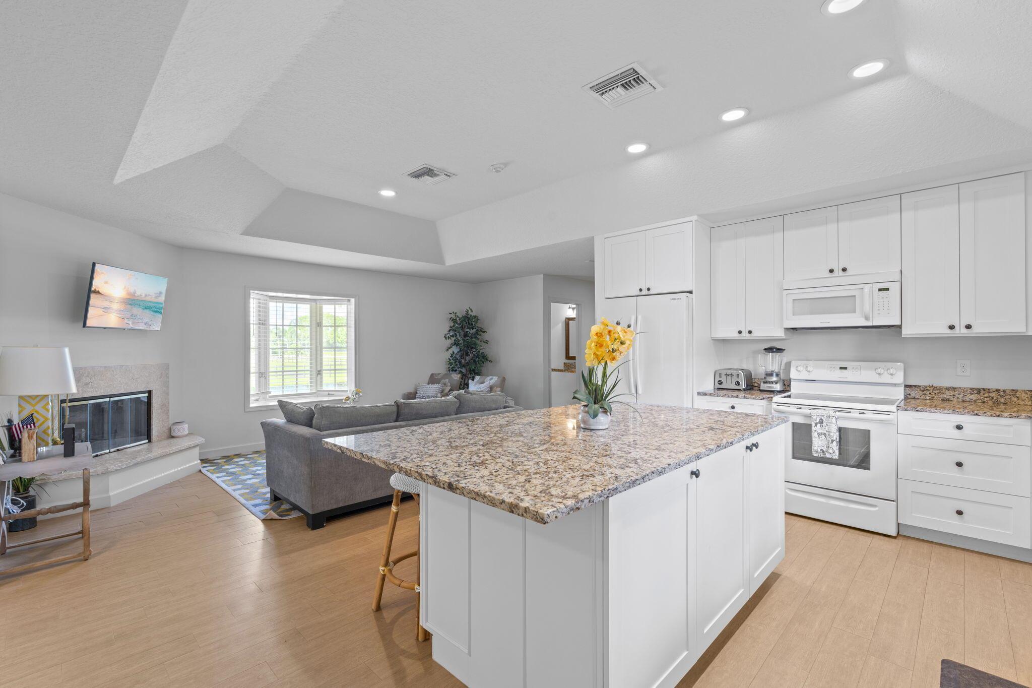 Palm Glade Ranches - South Shore Blvd. South of 50 - Residential