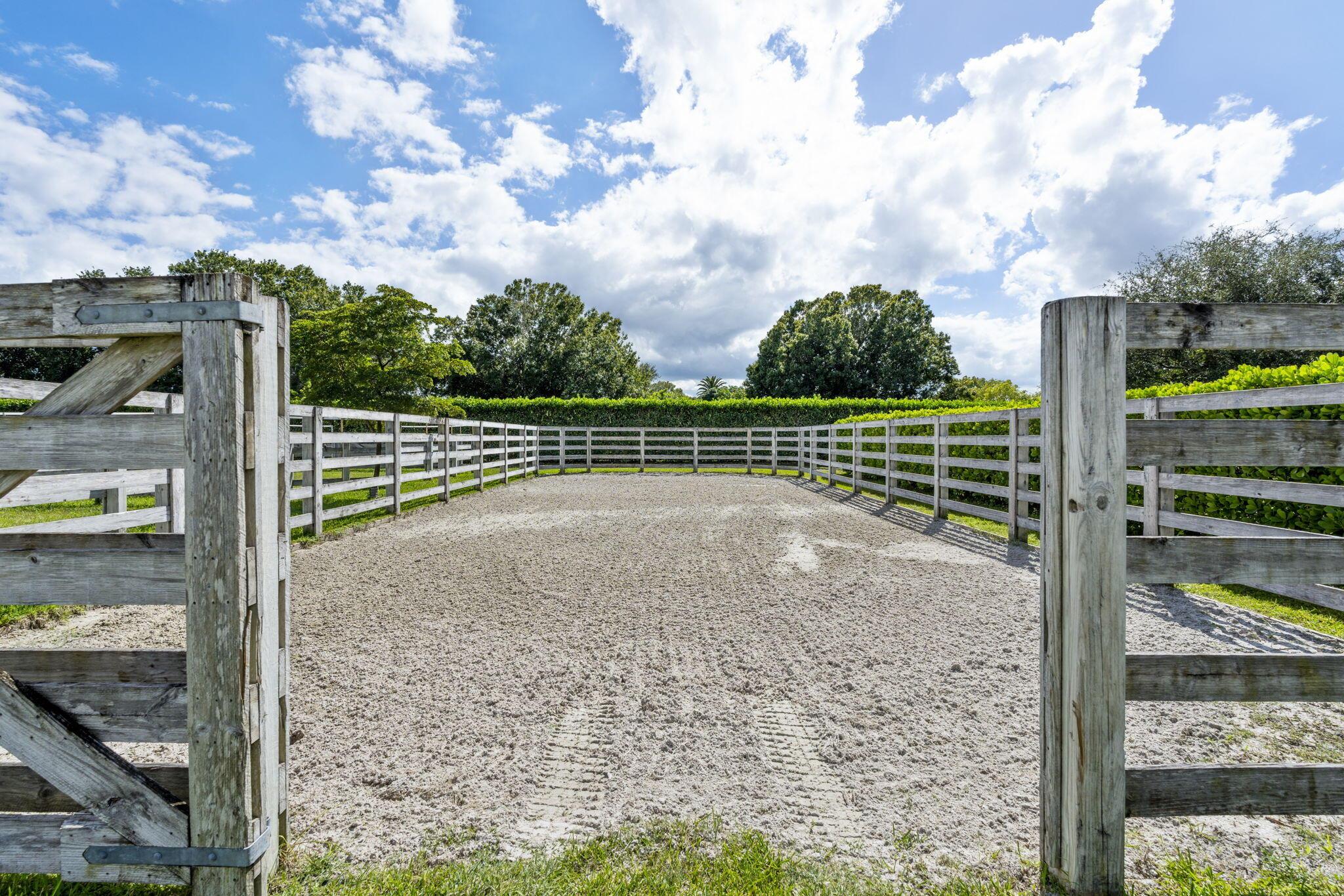 Palm Glade Ranches - South Shore Blvd. South of 50 - Residential