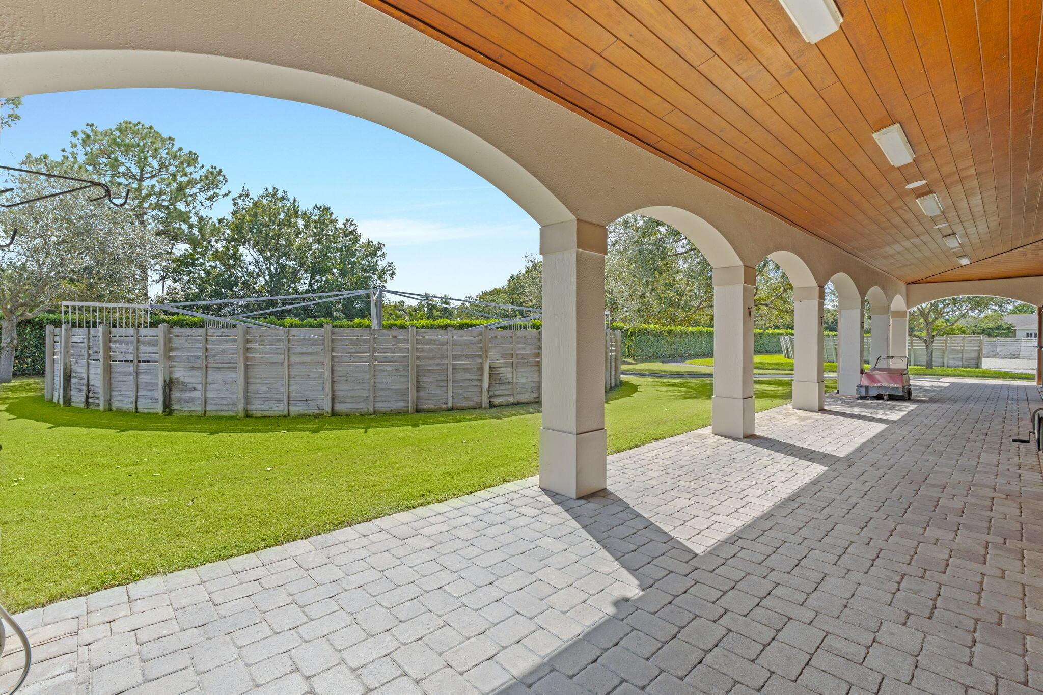 Palm Glade Ranches - South Shore Blvd. South of 50 - Residential